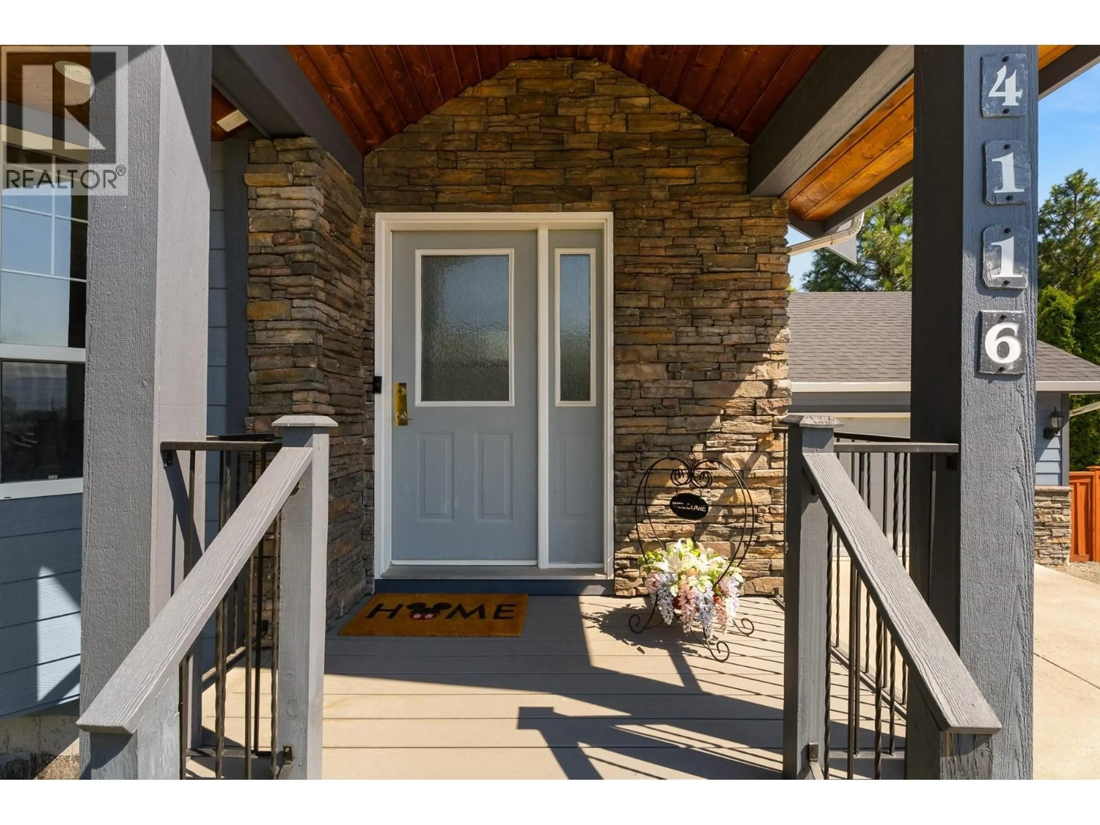 Indoor entryway for 4116 WALTERS STREET, Merritt British Columbia V1K1L7