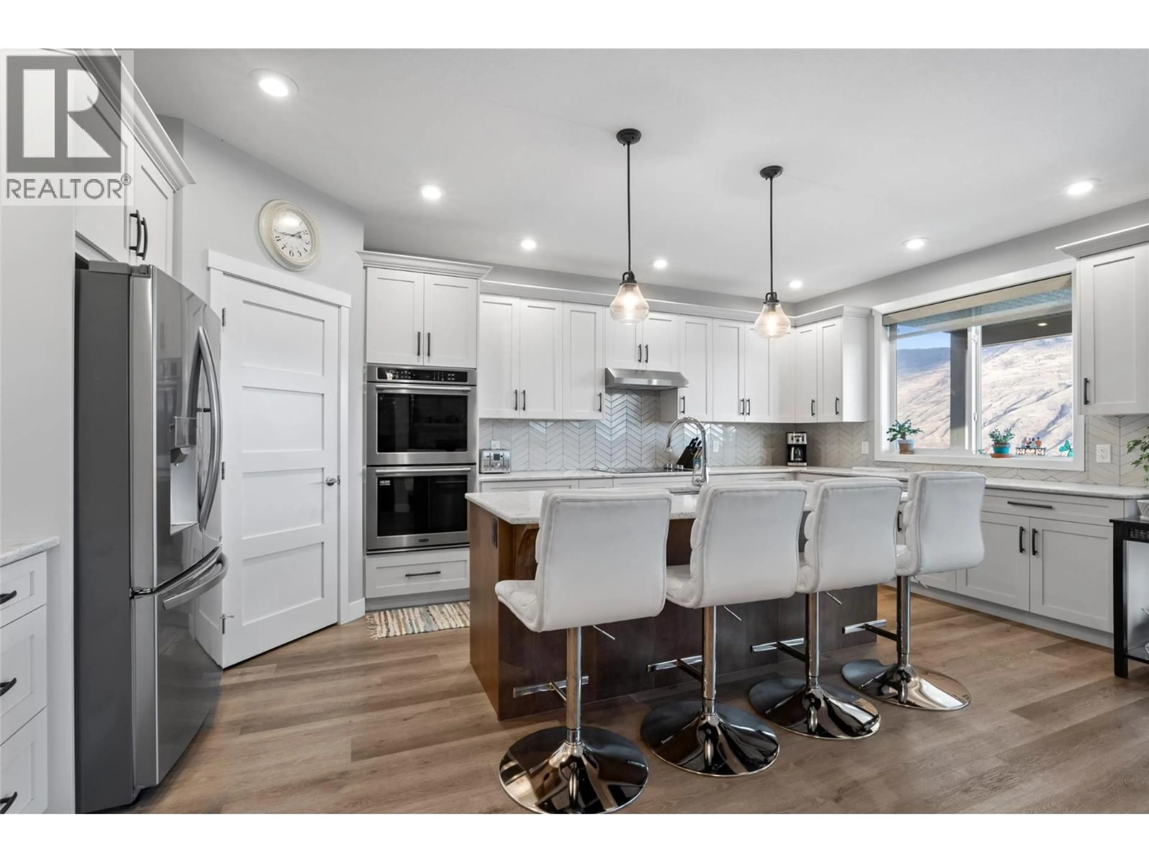 Open concept kitchen, unknown for 2244 DOUBLETREE CRESCENT, Kamloops British Columbia V2B0G8