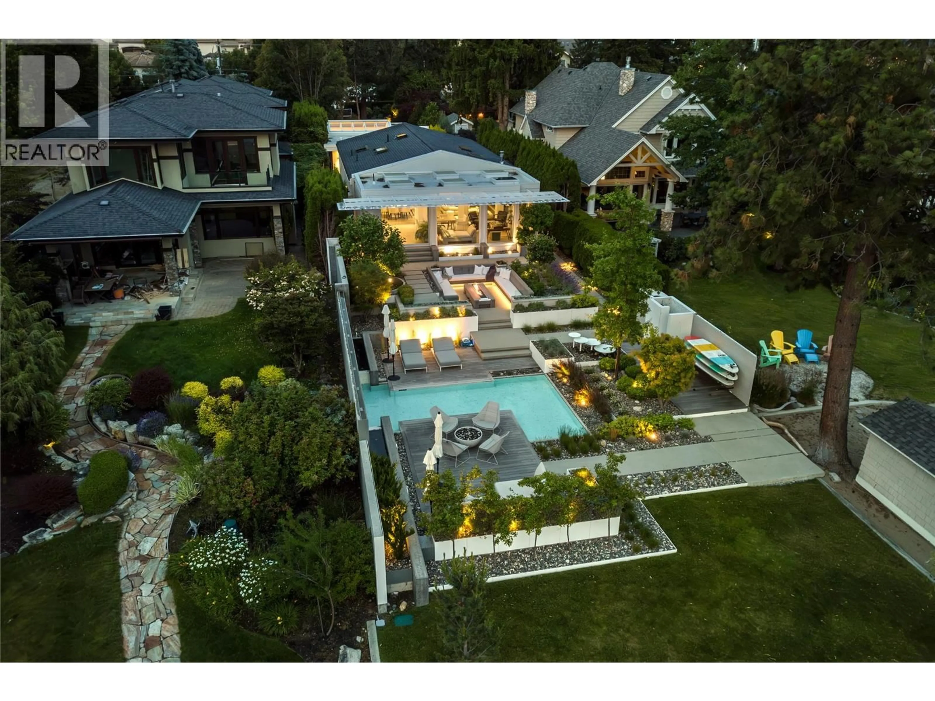 A pic from outside/outdoor area/front of a property/back of a property/a pic from drone, mountain view for 4110 LAKESHORE ROAD, Kelowna British Columbia V1W1V6