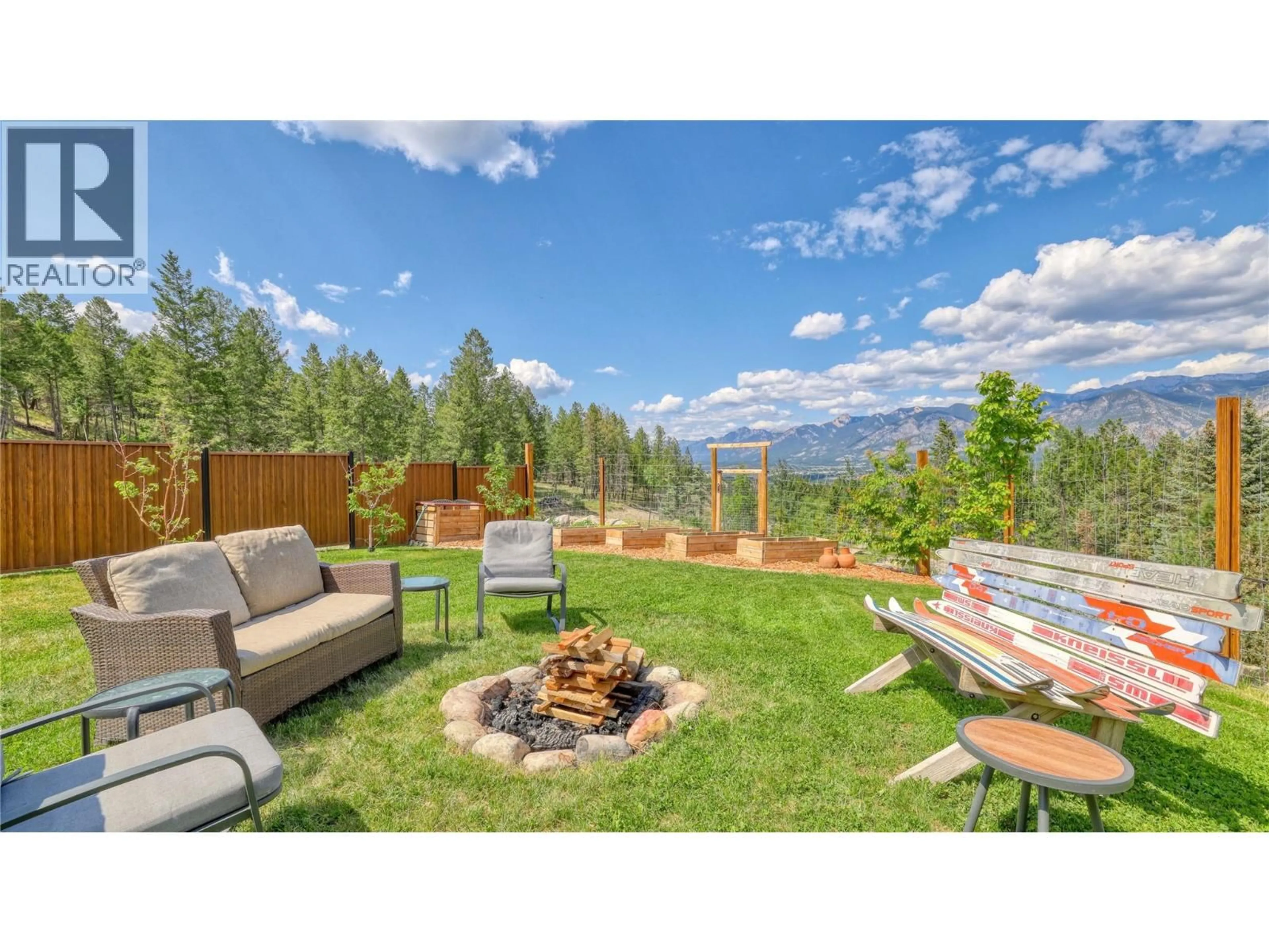 Patio, mountain view for 1910 PINERIDGE DRIVE, Invermere British Columbia V0A1K4
