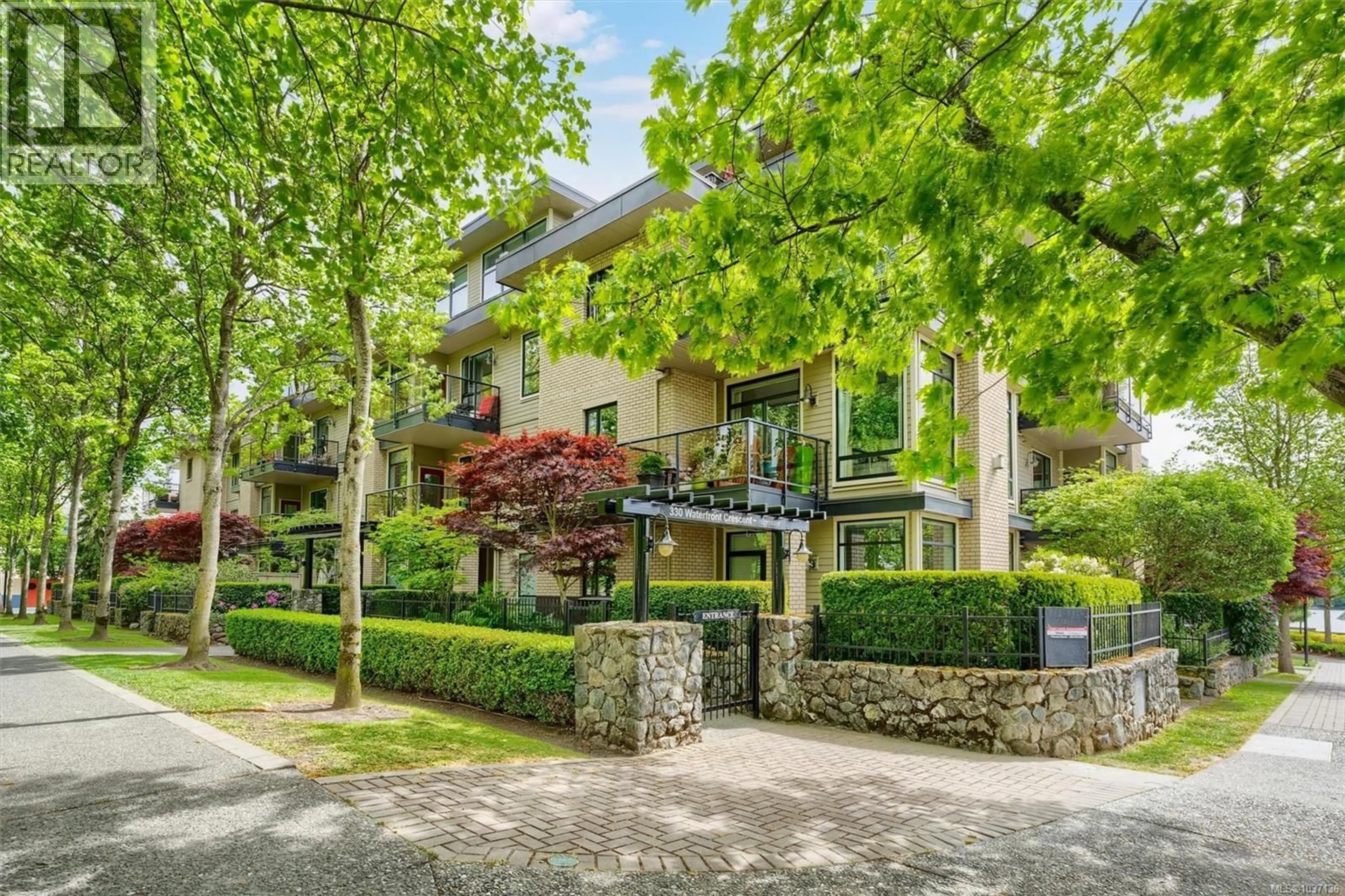 Patio, street for 207 - 330 WATERFRONT CRESCENT, Victoria British Columbia V8T5K3