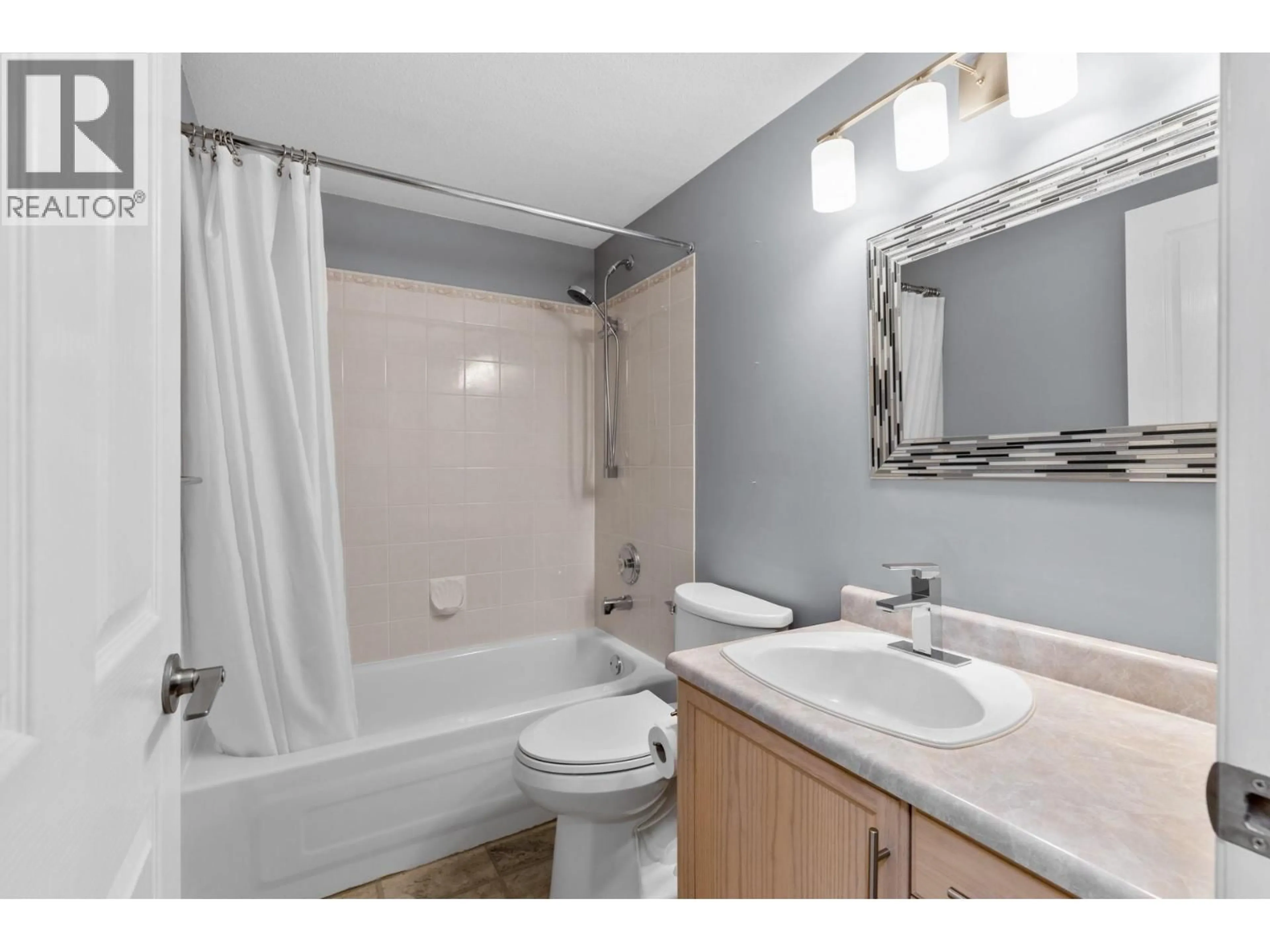 Standard bathroom, unknown for 205 - 3858 BROWN ROAD, West Kelowna British Columbia V4T2J5