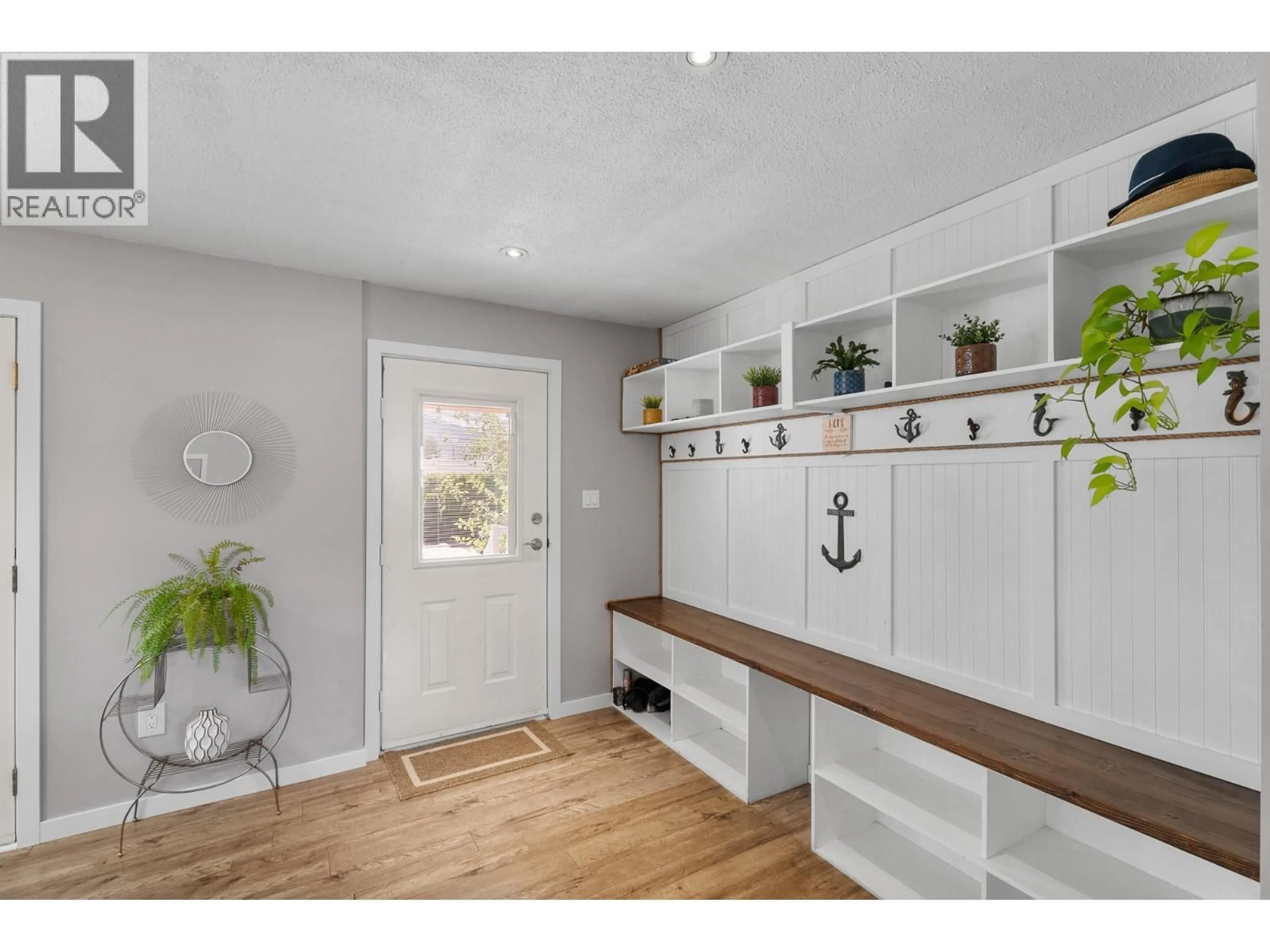 Indoor entryway for 2701 LANGSTAFF PLACE, Merritt British Columbia V1K1E8