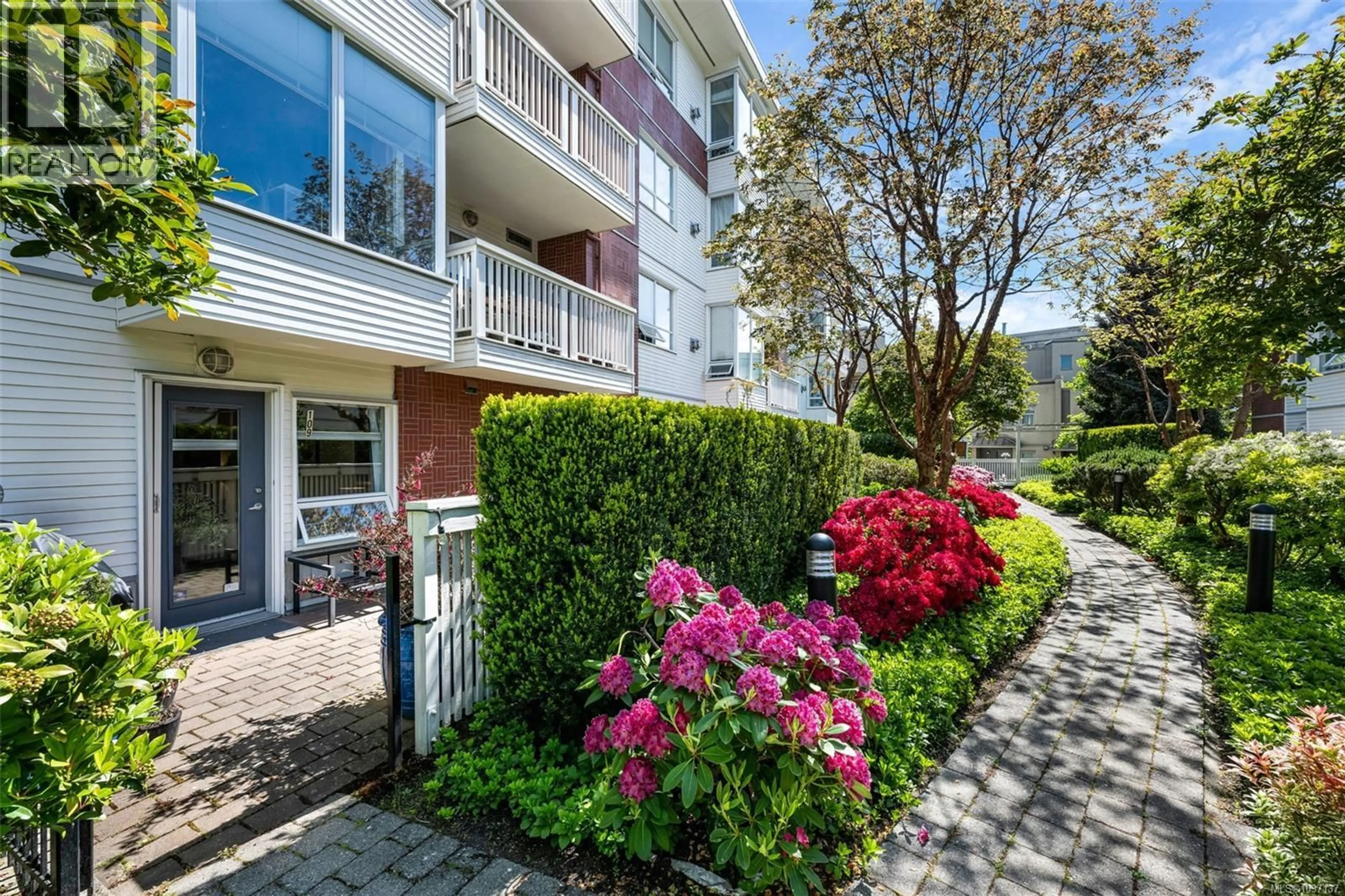 Patio, street for 109 - 380 WATERFRONT CRESCENT, Victoria British Columbia V8T5K3