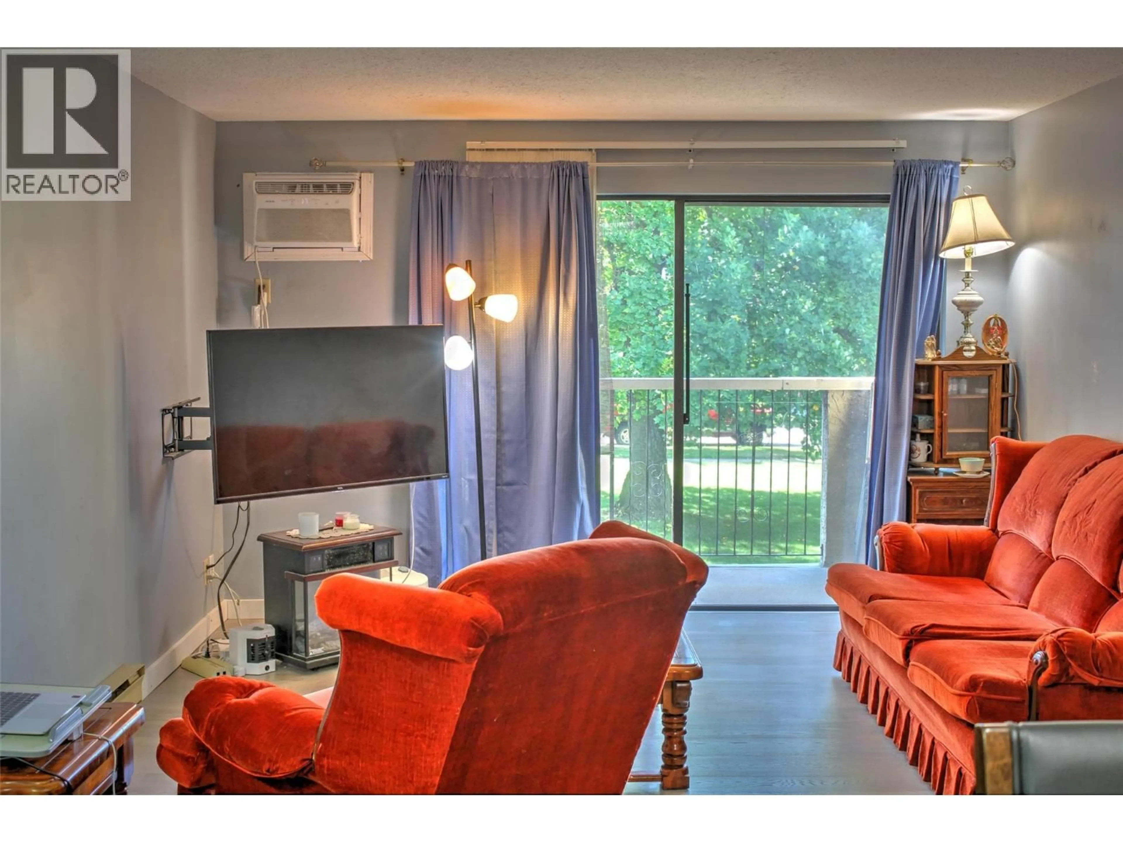 Living room with furniture, unknown for 108 - 3701 27 AVENUE, Vernon British Columbia V1T1S5