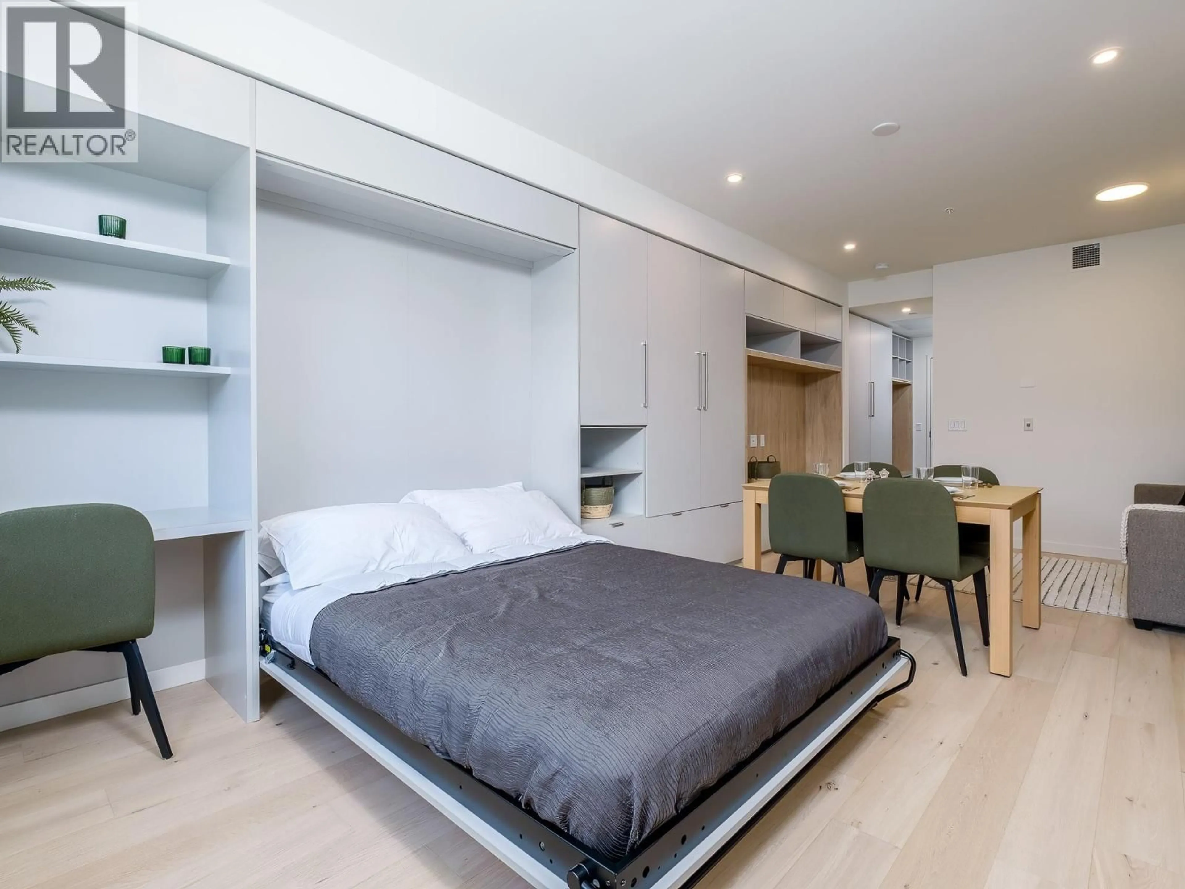 Bedroom with bed, unknown for 209 - 4280 RED MOUNTAIN ROAD, Rossland British Columbia V0Y1G0