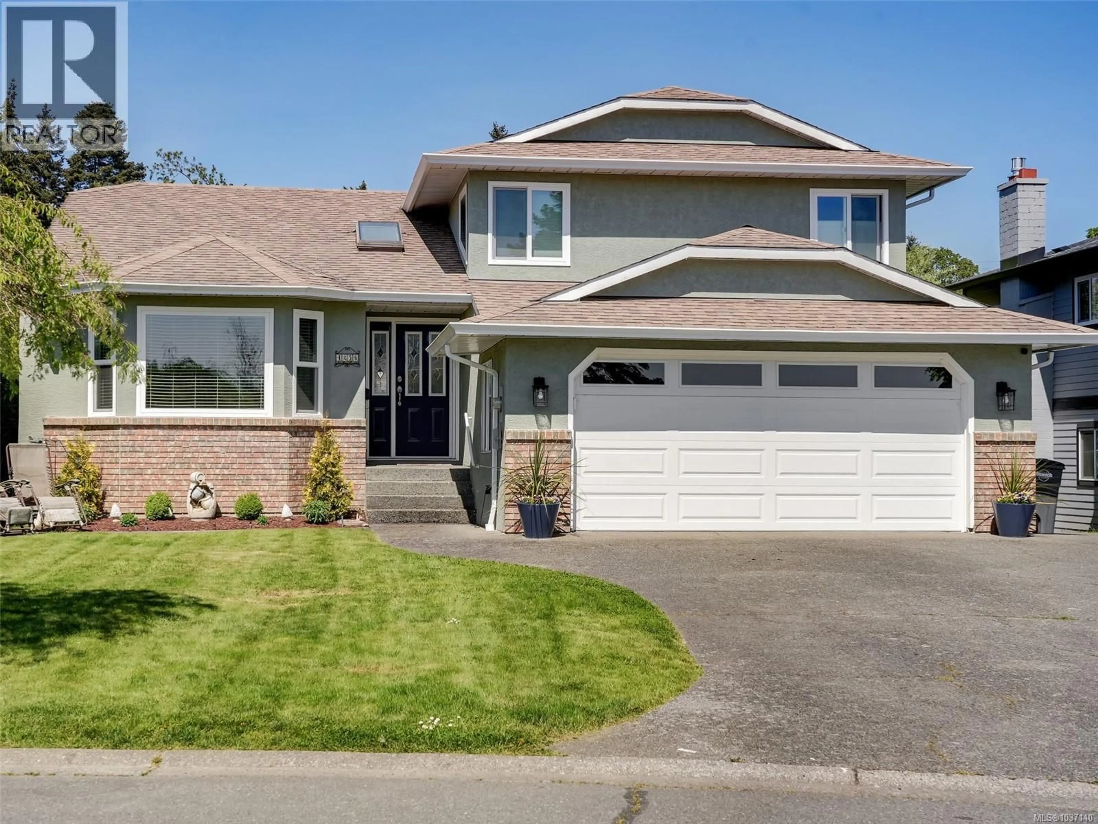 Home with vinyl exterior material, street for 4256 PONDEROSA CRESCENT, Saanich British Columbia V8Z7G2