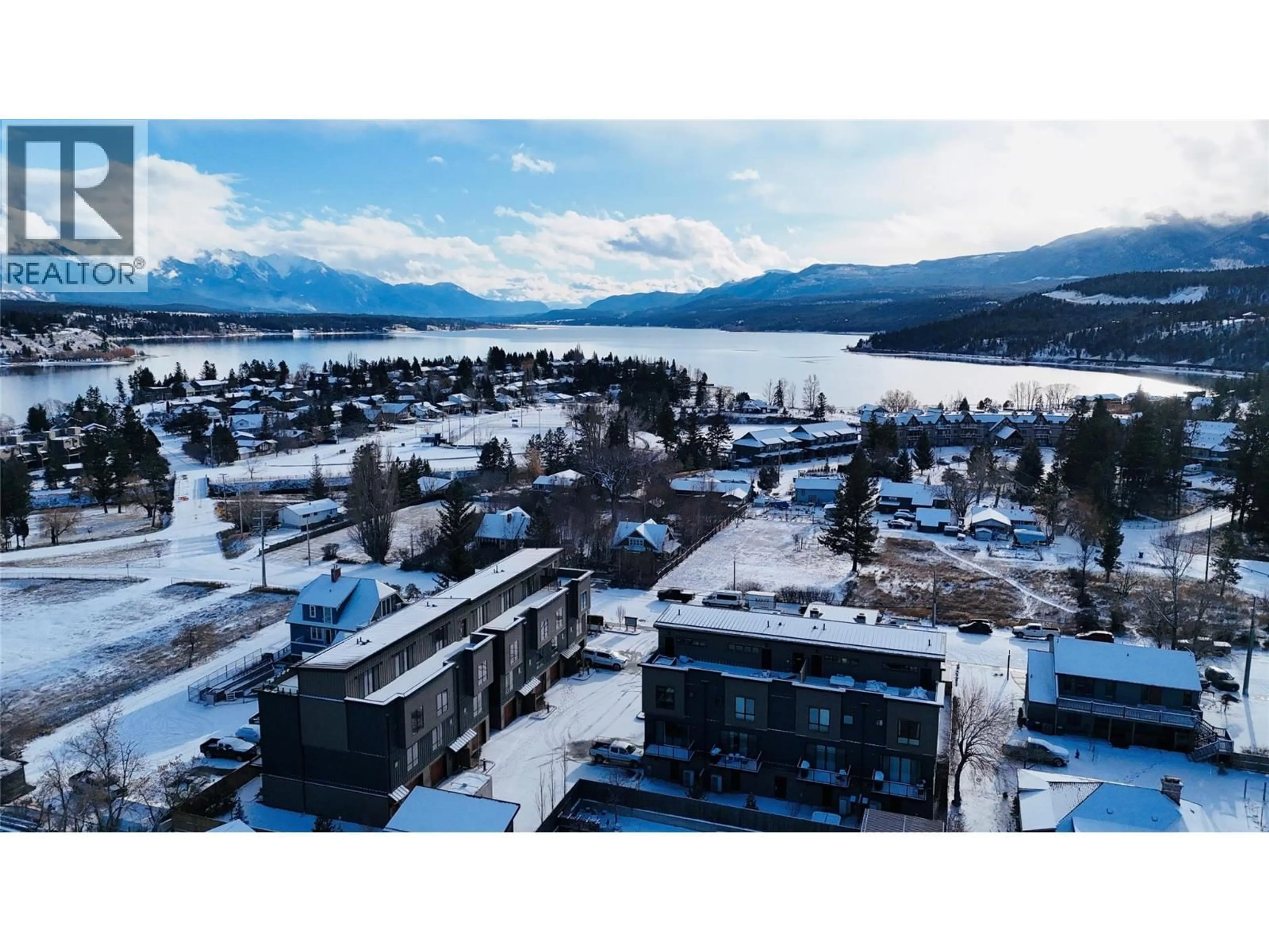 A pic from outside/outdoor area/front of a property/back of a property/a pic from drone, mountain view for 406 - 510 14TH STREET, Invermere British Columbia V0A1K0
