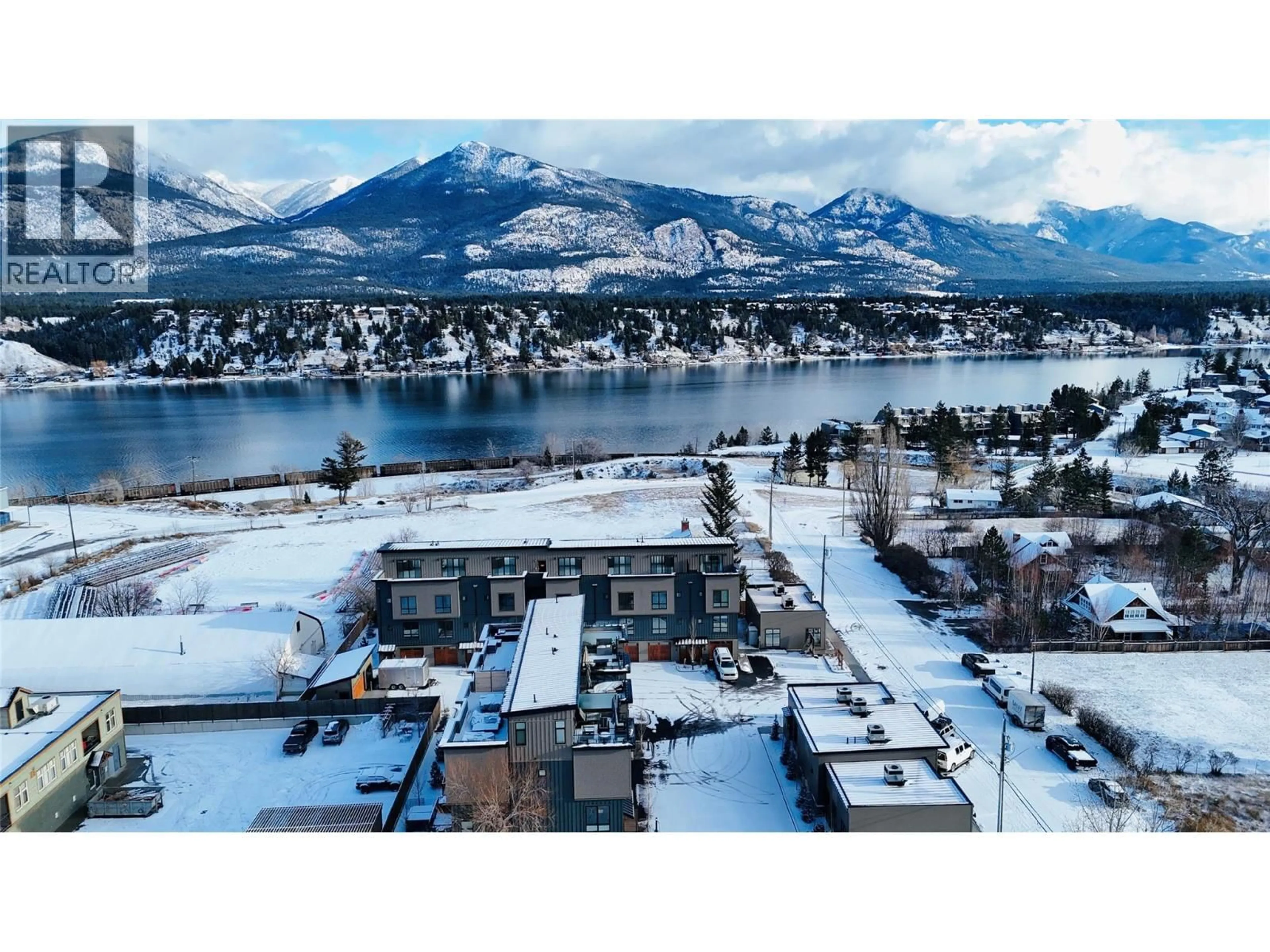 A pic from outside/outdoor area/front of a property/back of a property/a pic from drone, mountain view for 406 - 510 14TH STREET, Invermere British Columbia V0A1K0