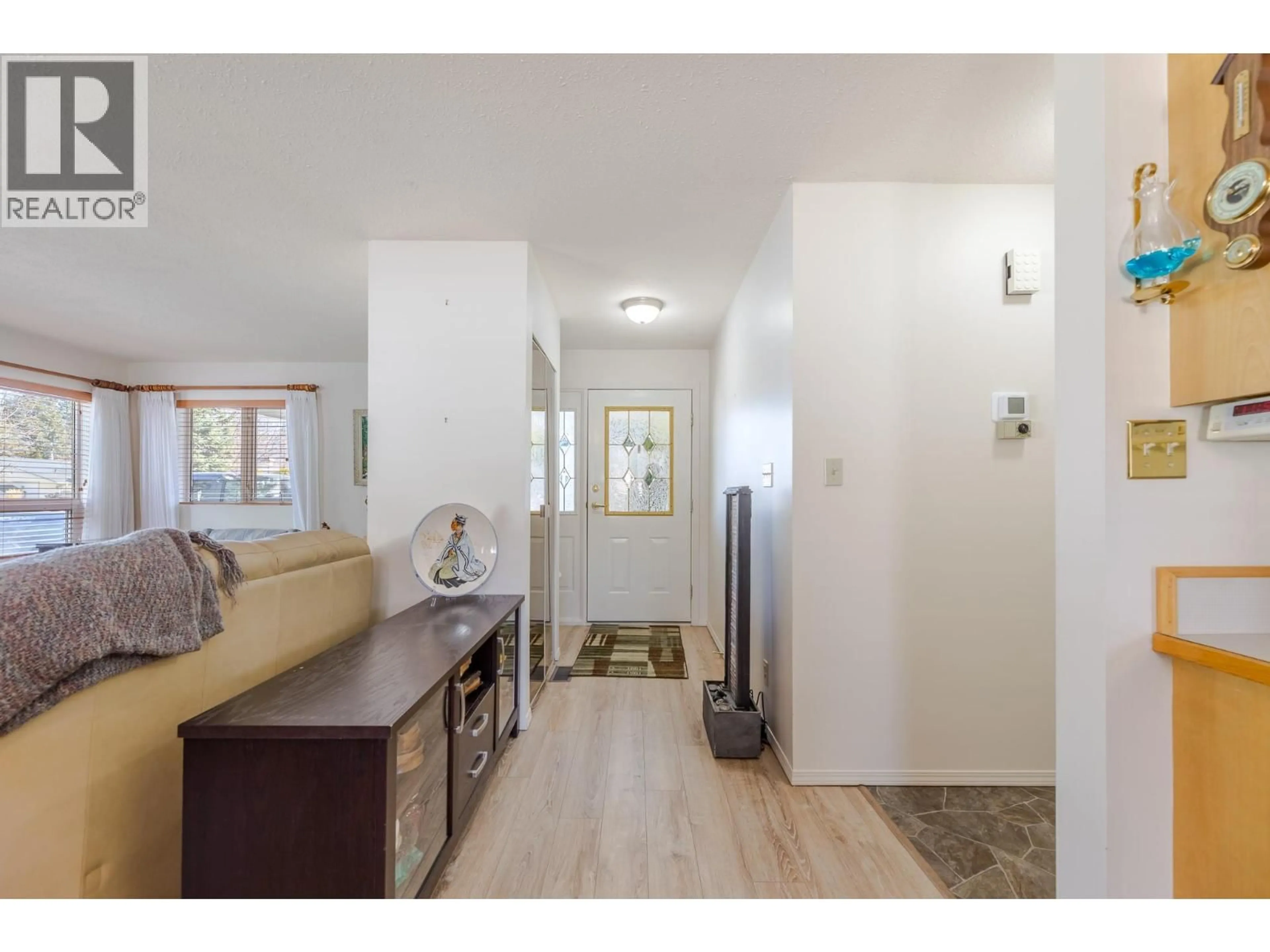 Indoor entryway for 12 - 17017 SNOW AVENUE, Summerland British Columbia V0H1Z6