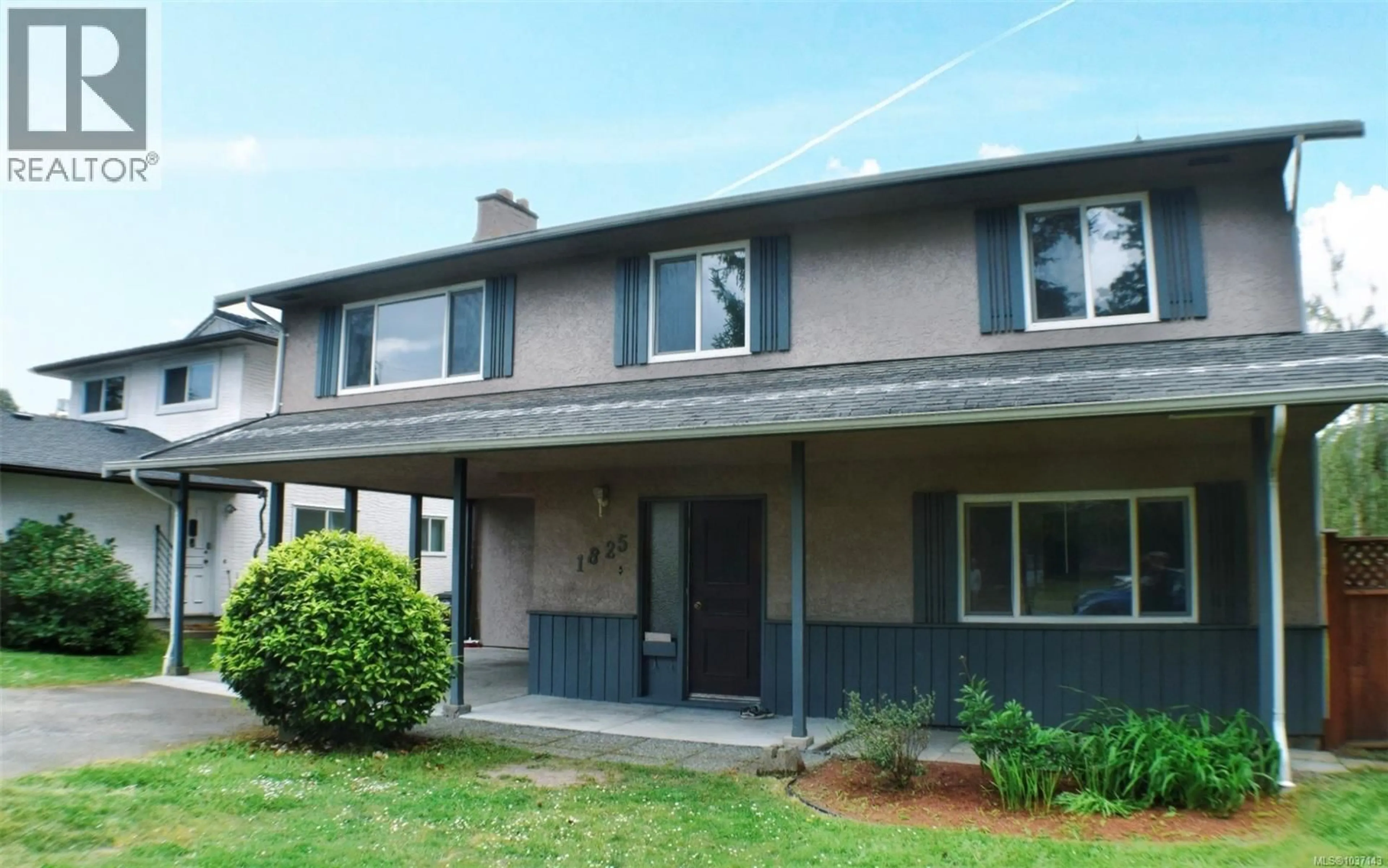 Home with vinyl exterior material, unknown for 1825 FAIRHURST AVENUE, Saanich British Columbia V8N1P5