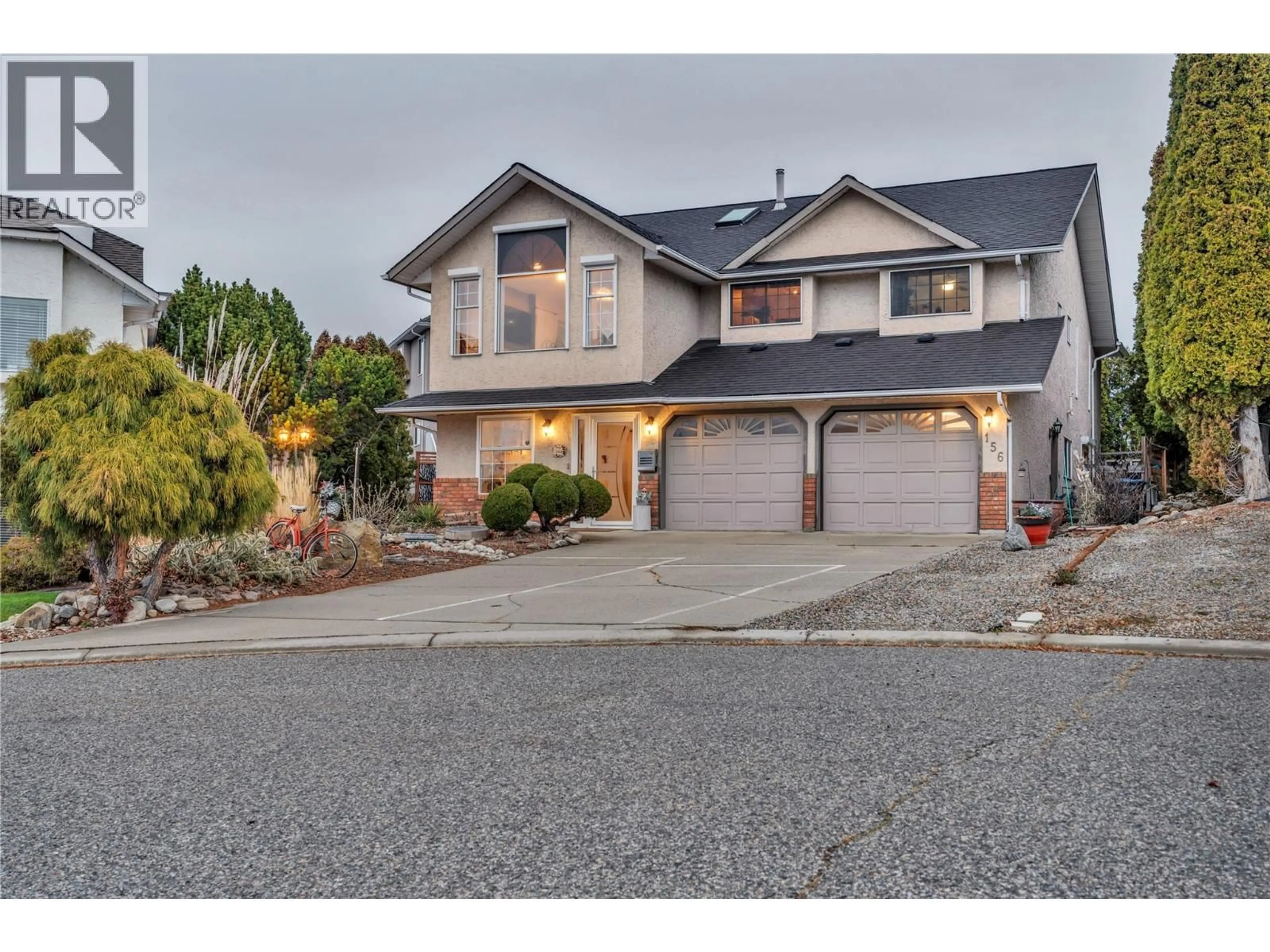 Home with vinyl exterior material, street for 156 STEVENS COURT, Penticton British Columbia V2A8A3