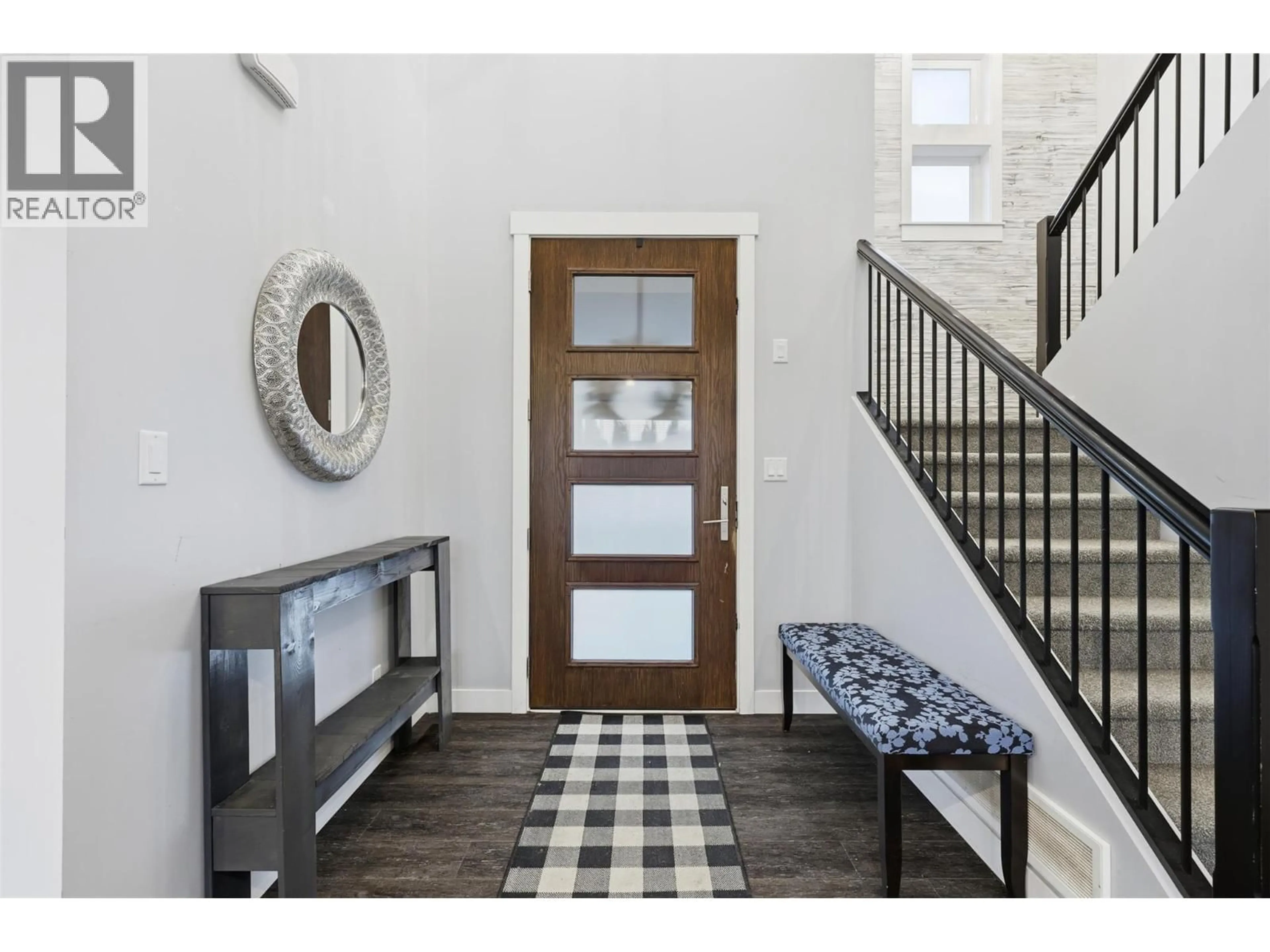 Indoor entryway for 3005 MILLER COURT, Kamloops British Columbia V1K0B2