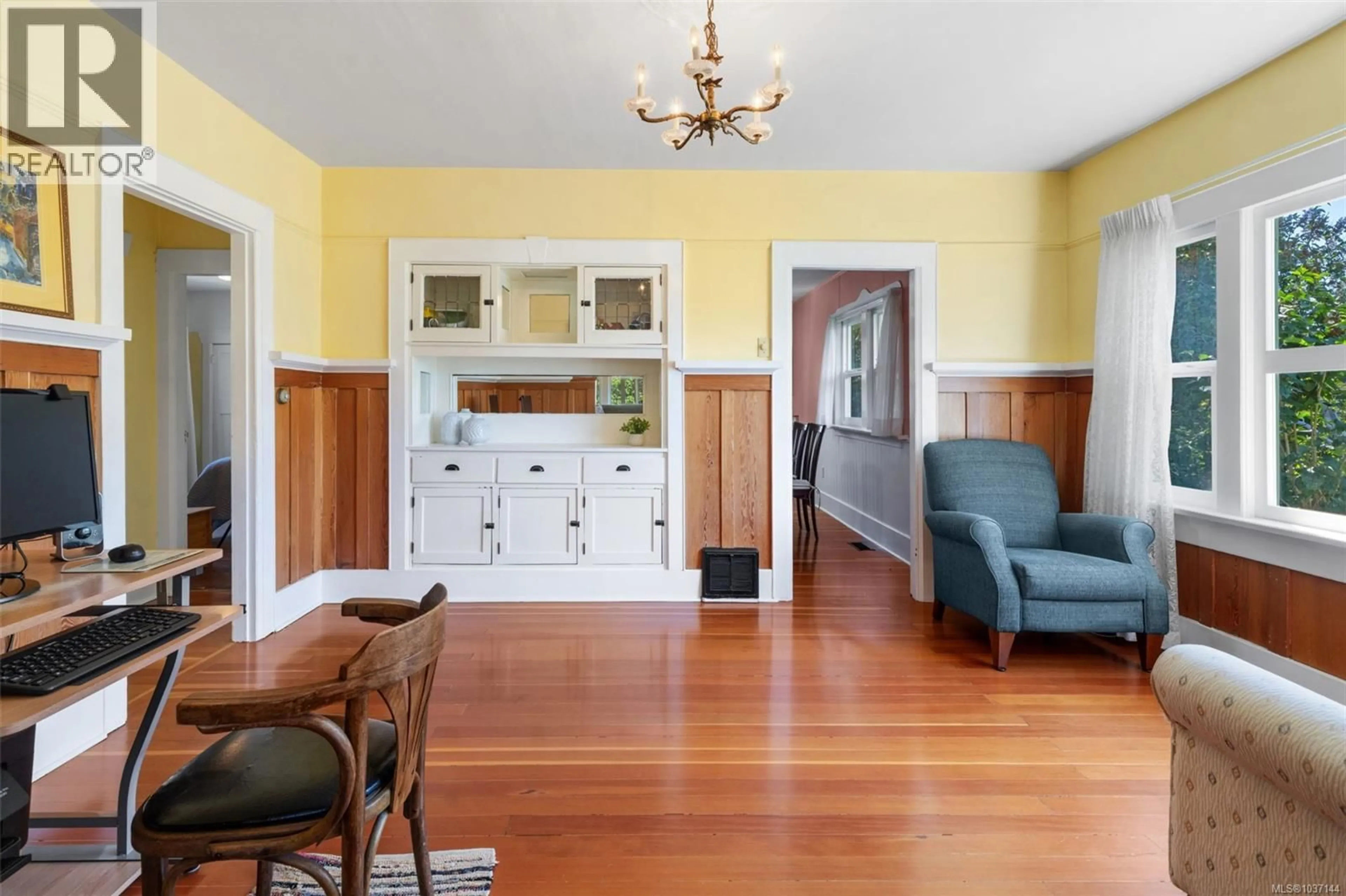 Unknown for 1275 MAY STREET, Victoria British Columbia V8V2T1