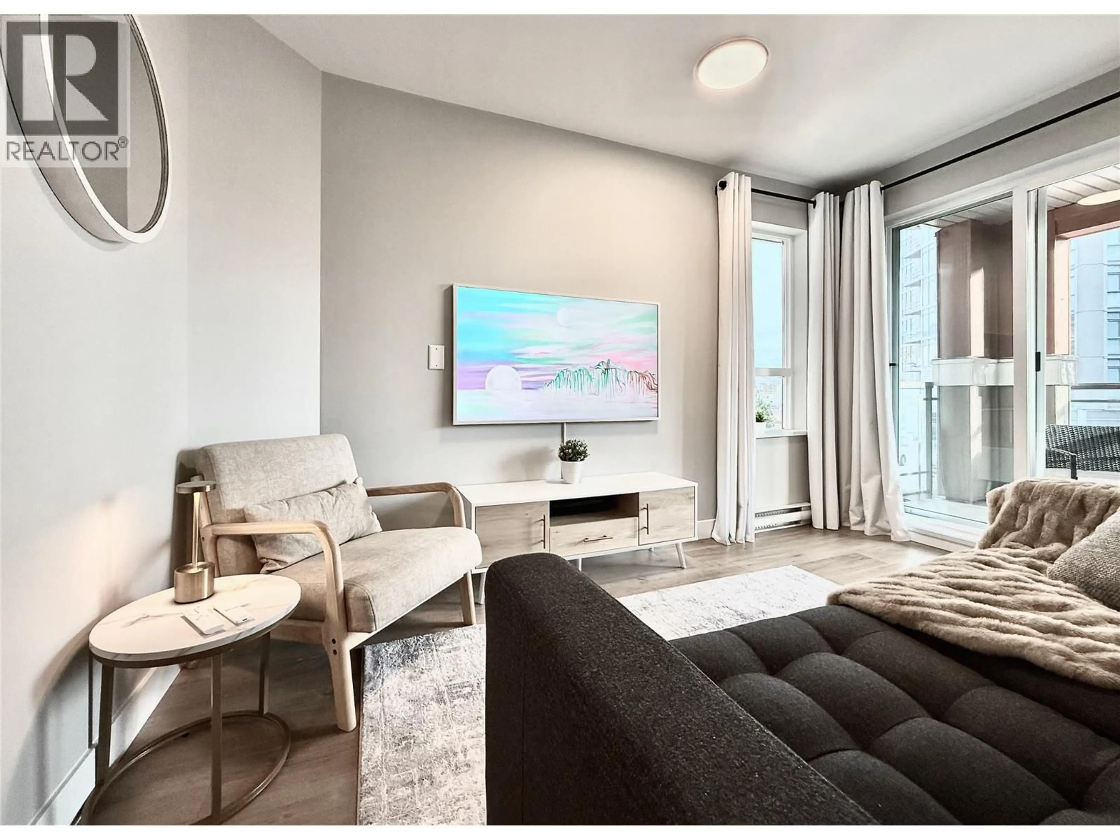 Living room with furniture, unknown for 324 - 1099 SUNSET DRIVE, Kelowna British Columbia V1Y9Z2