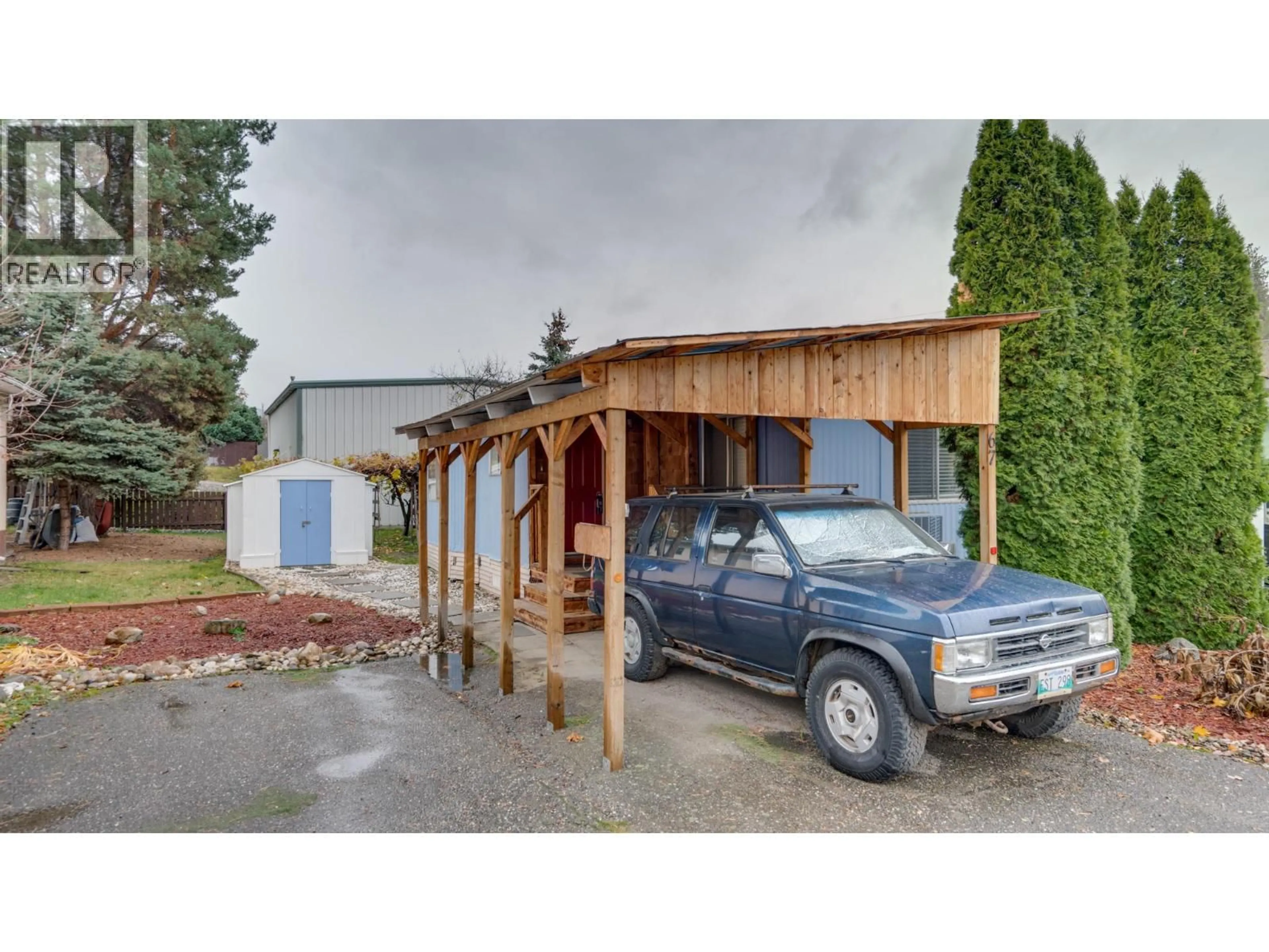 Indoor garage for 67 - 15401 KALAMALKA LAKE ROAD, Coldstream British Columbia V1B1Z3