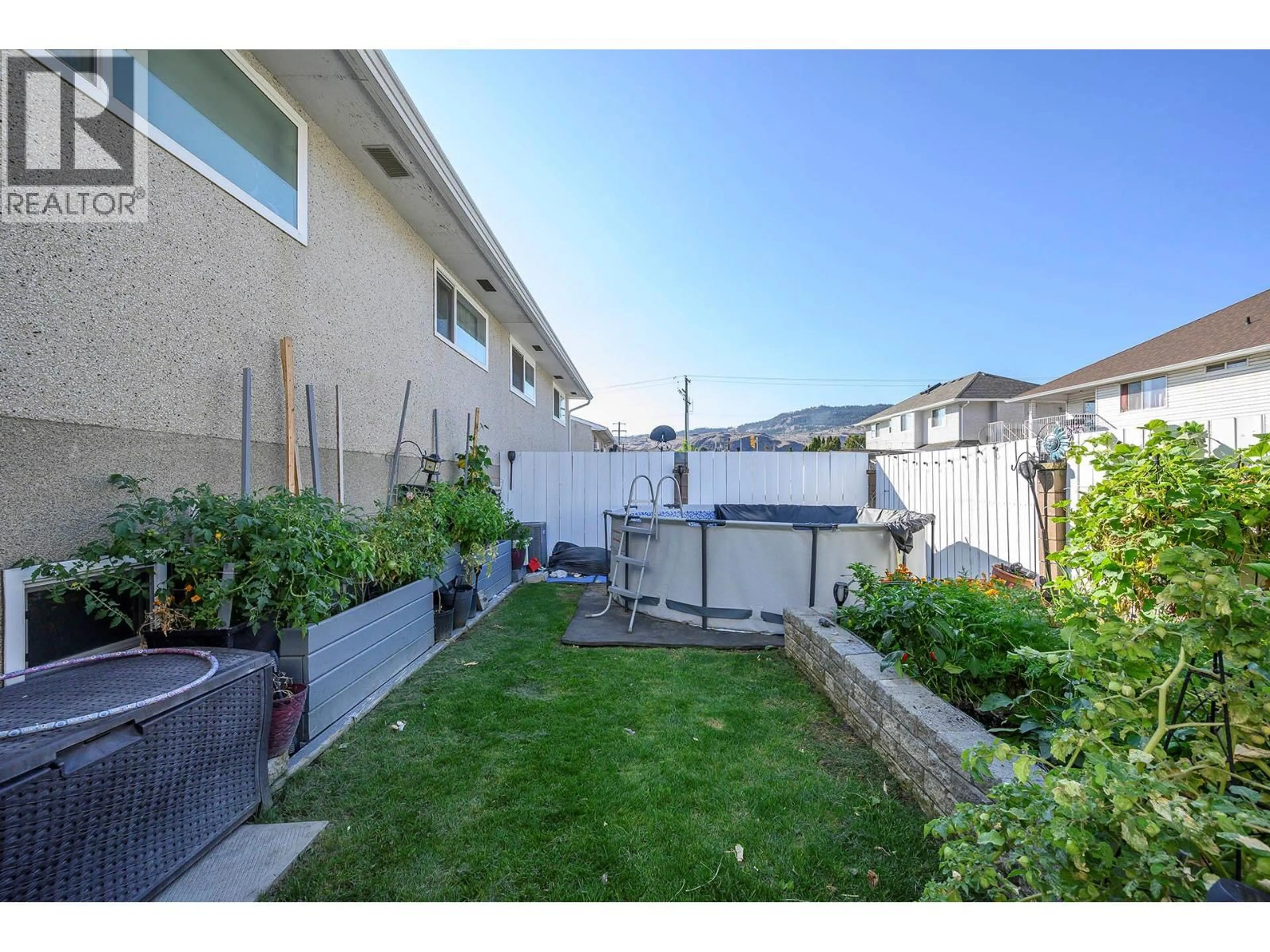 Patio, street for 102 - 800 VALHALLA DRIVE, Kamloops British Columbia V2B1R8