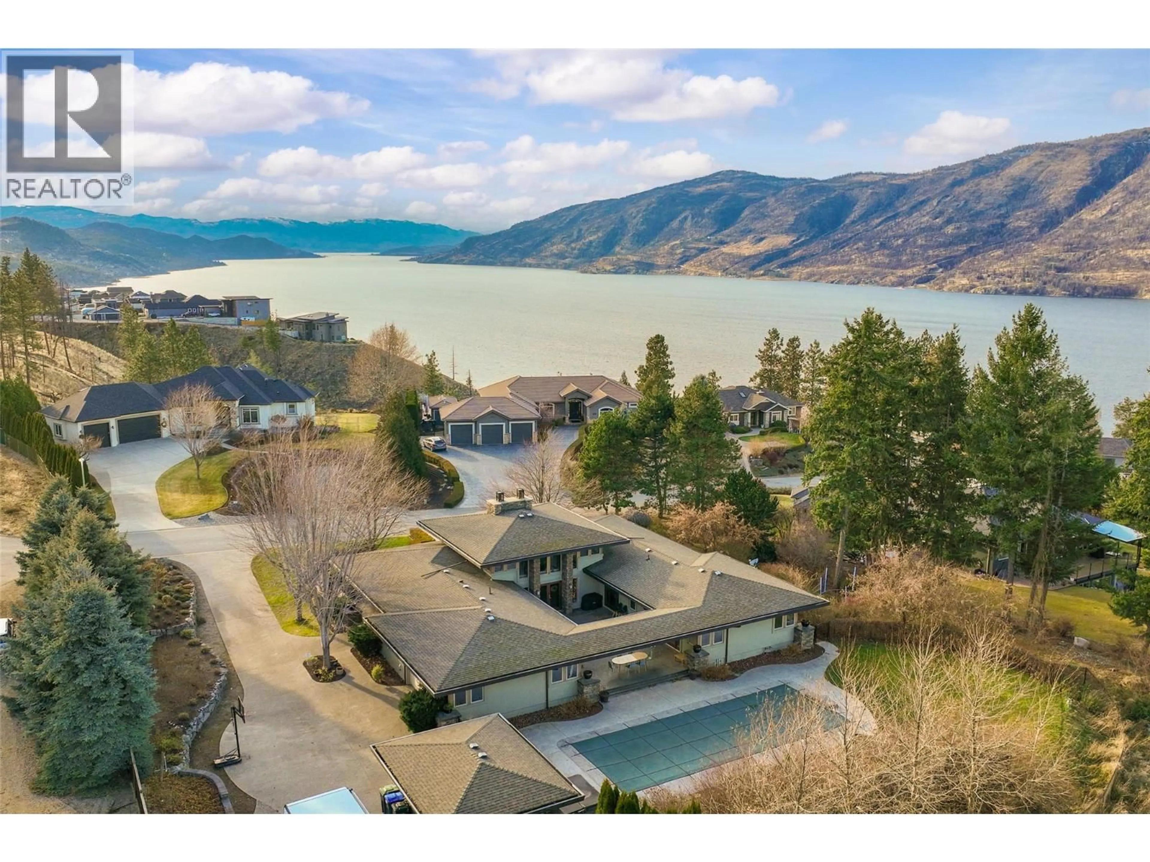 A pic from outside/outdoor area/front of a property/back of a property/a pic from drone, water/lake/river/ocean view for 80 - 10726 NIGHTHAWK ROAD, Lake Country British Columbia V4V2K7