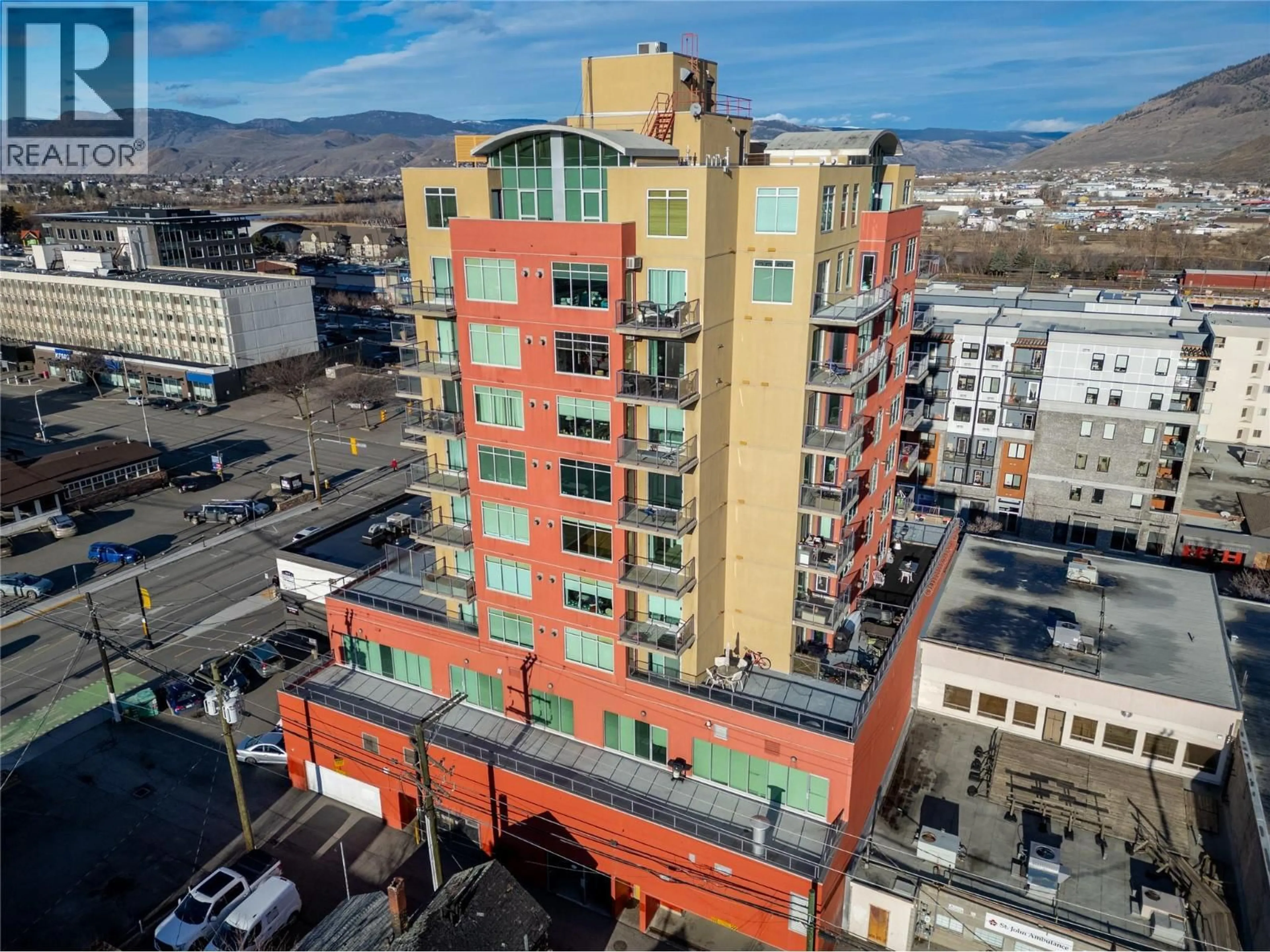 A pic from outside/outdoor area/front of a property/back of a property/a pic from drone, city buildings view from balcony for 608 - 619 VICTORIA STREET, Kamloops British Columbia V2C6W7