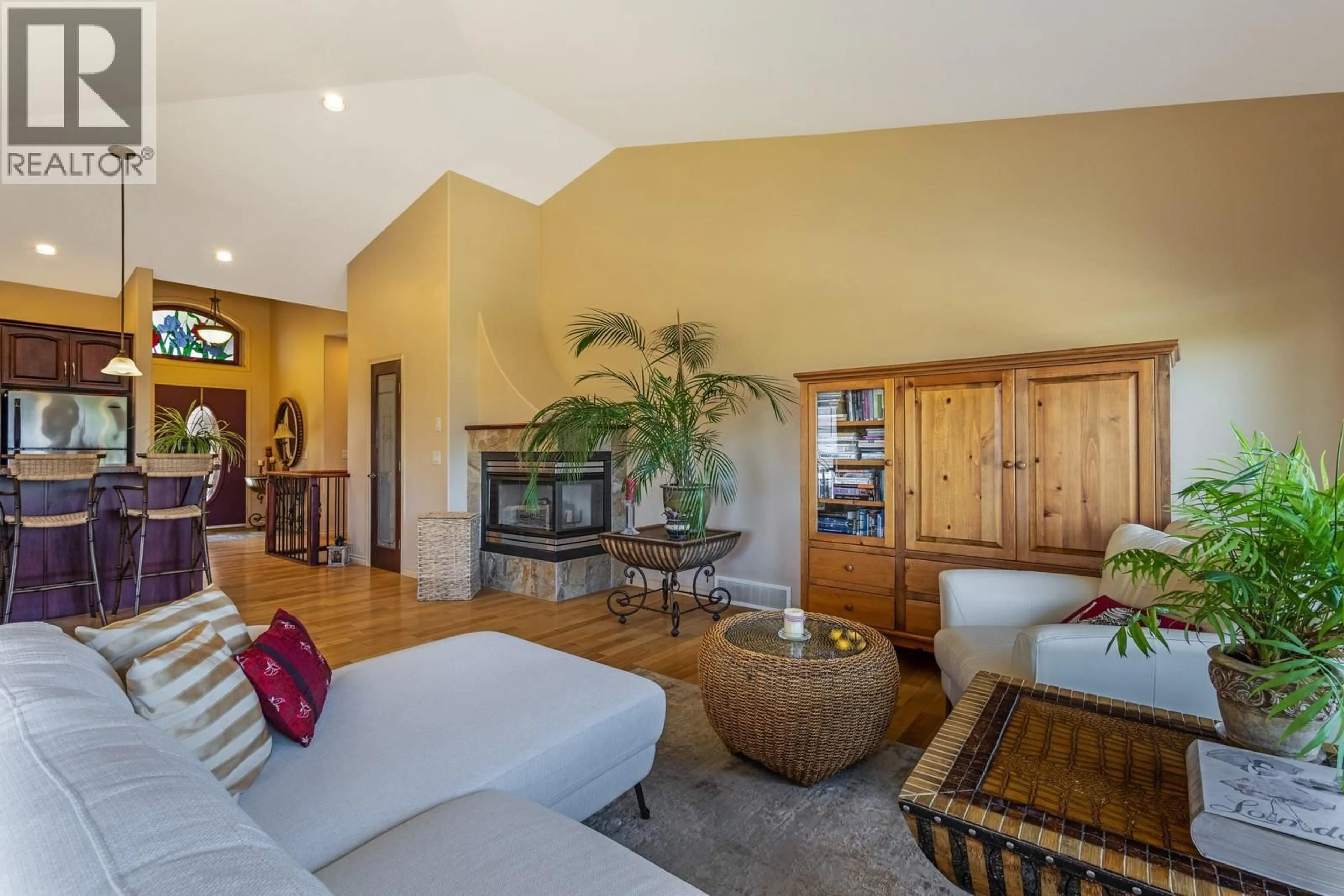 Living room with furniture, unknown for 610 ARROWLEAF LANE, Kelowna British Columbia V1W4Y6