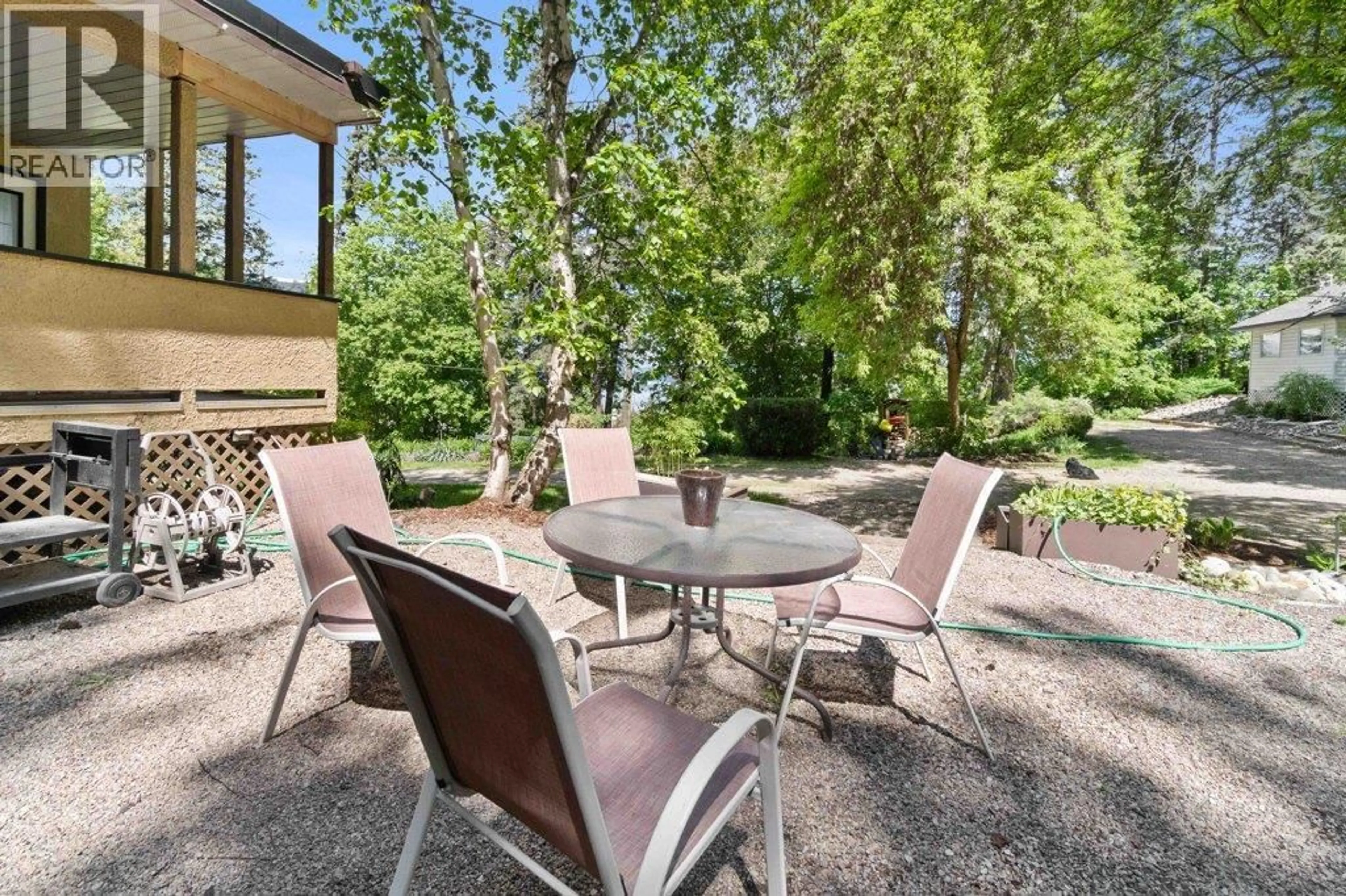 Patio, street for 1210 TRANS CANADA HIGHWAY HIGHWAY NORTHEAST, Salmon Arm British Columbia V1E2S6