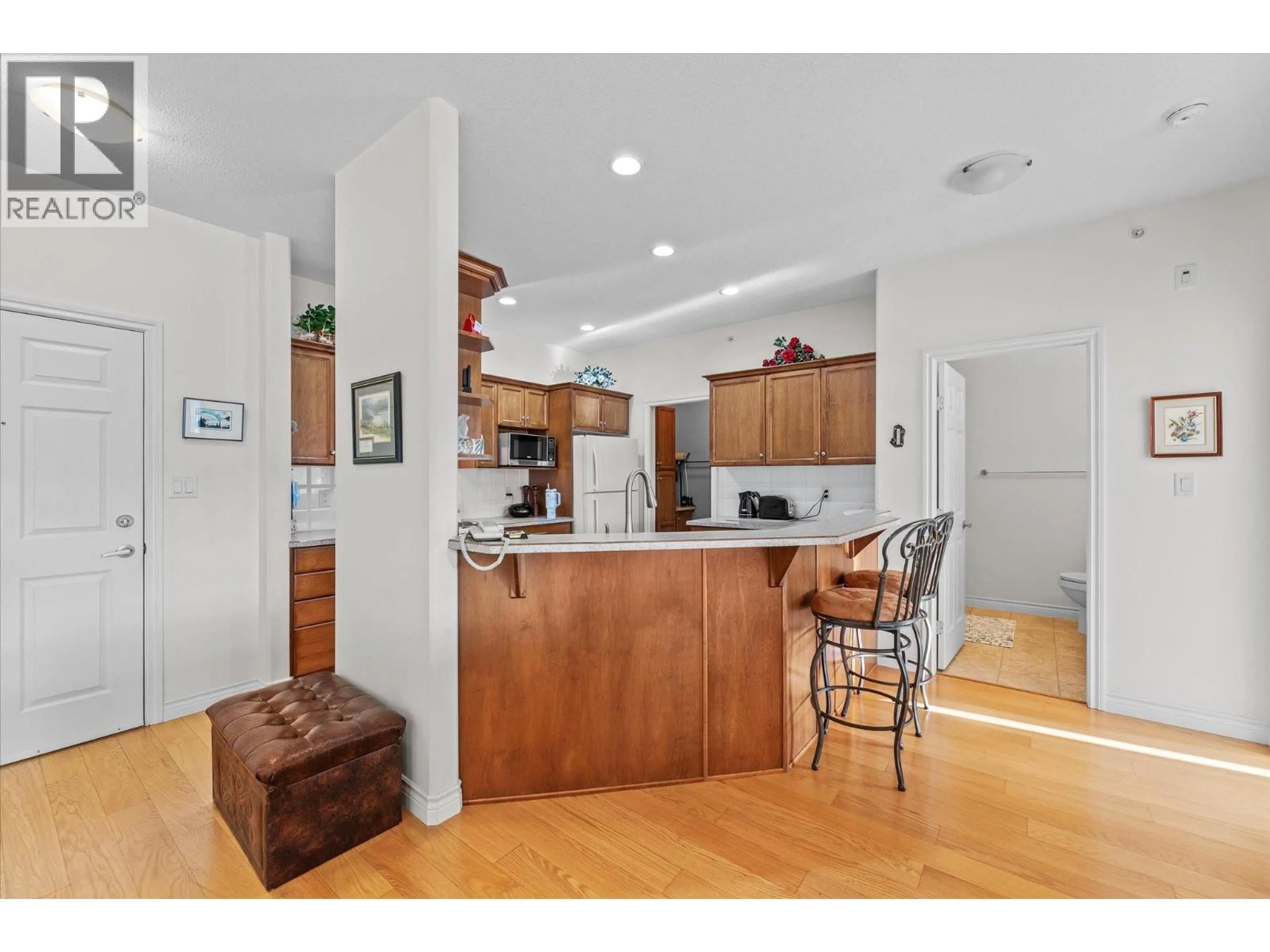 Open concept kitchen, unknown for 408 - 1961 DURNIN ROAD, Kelowna British Columbia V1X7Z6