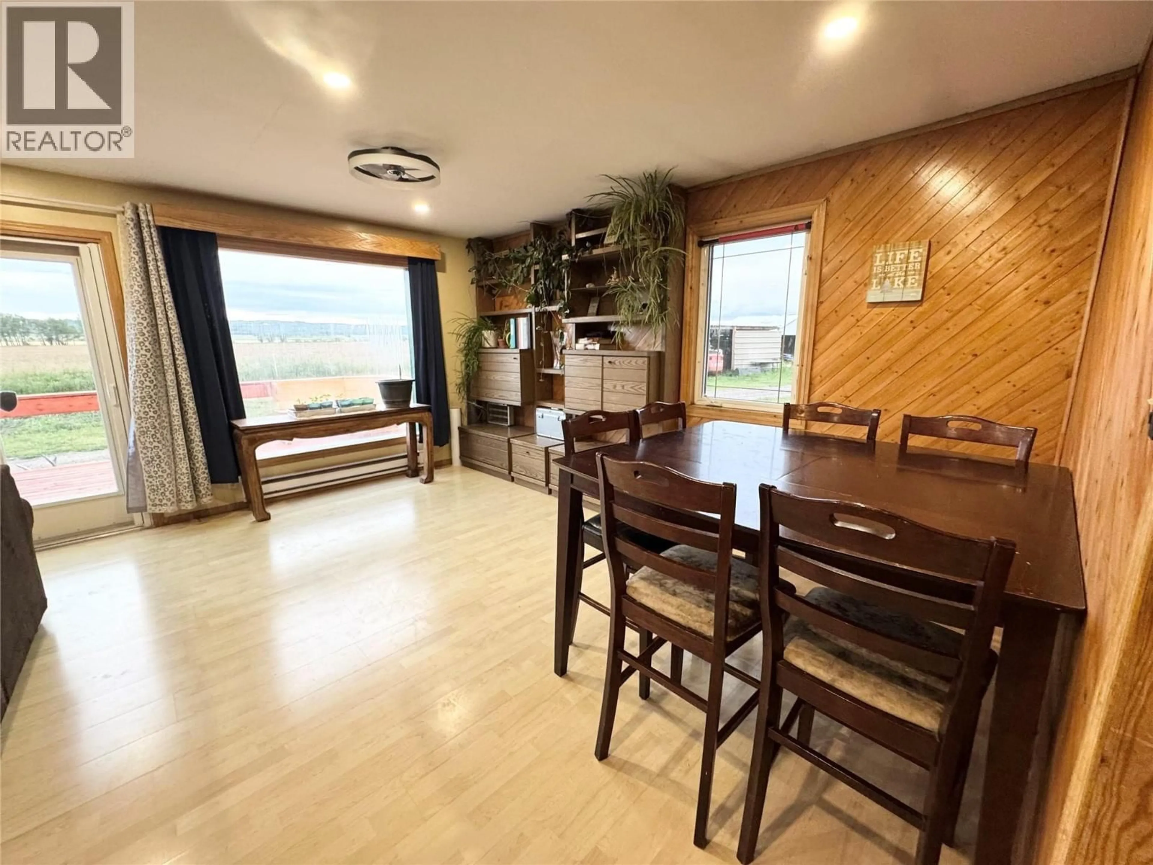 Dining room, wood/laminate floor for 15451 OLD EDMONTON HWY HIGHWAY, Dawson Creek British Columbia V0C2L0