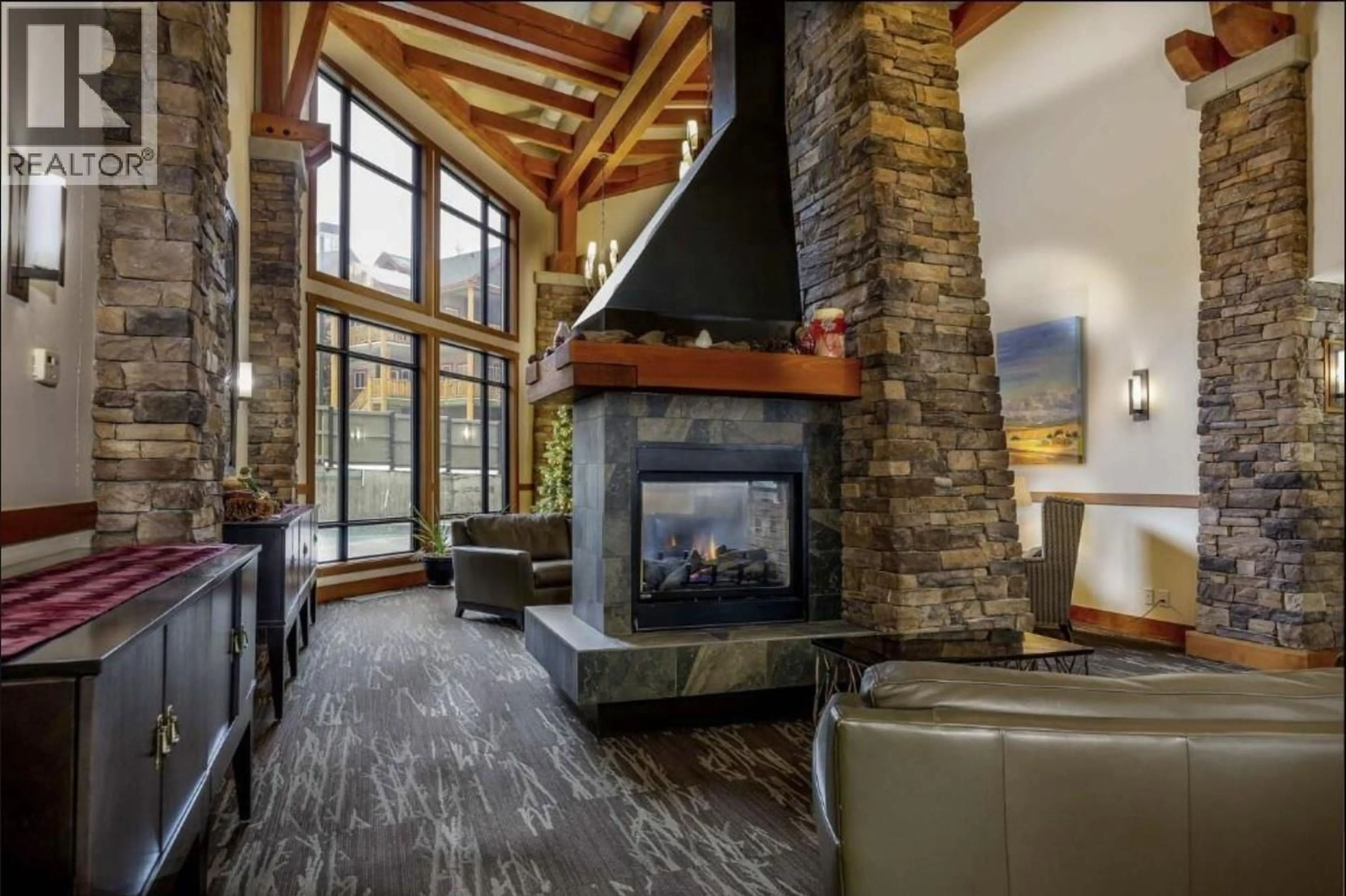 Lobby for 317 - 400 STEMWINDER DRIVE, Kimberley British Columbia V1A2Y9