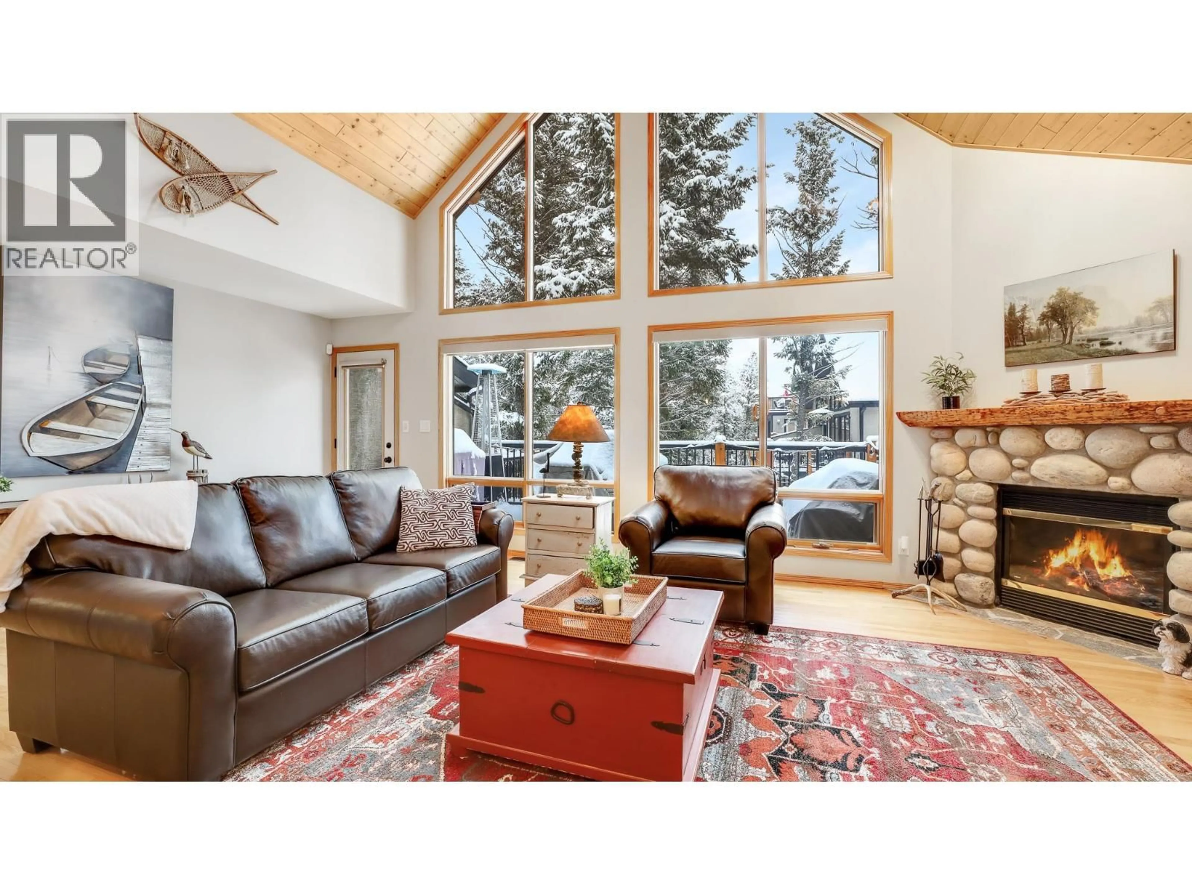 Living room with furniture, unknown for 32 - 835 LAKEVIEW DRIVE, Windermere British Columbia V0A1K3