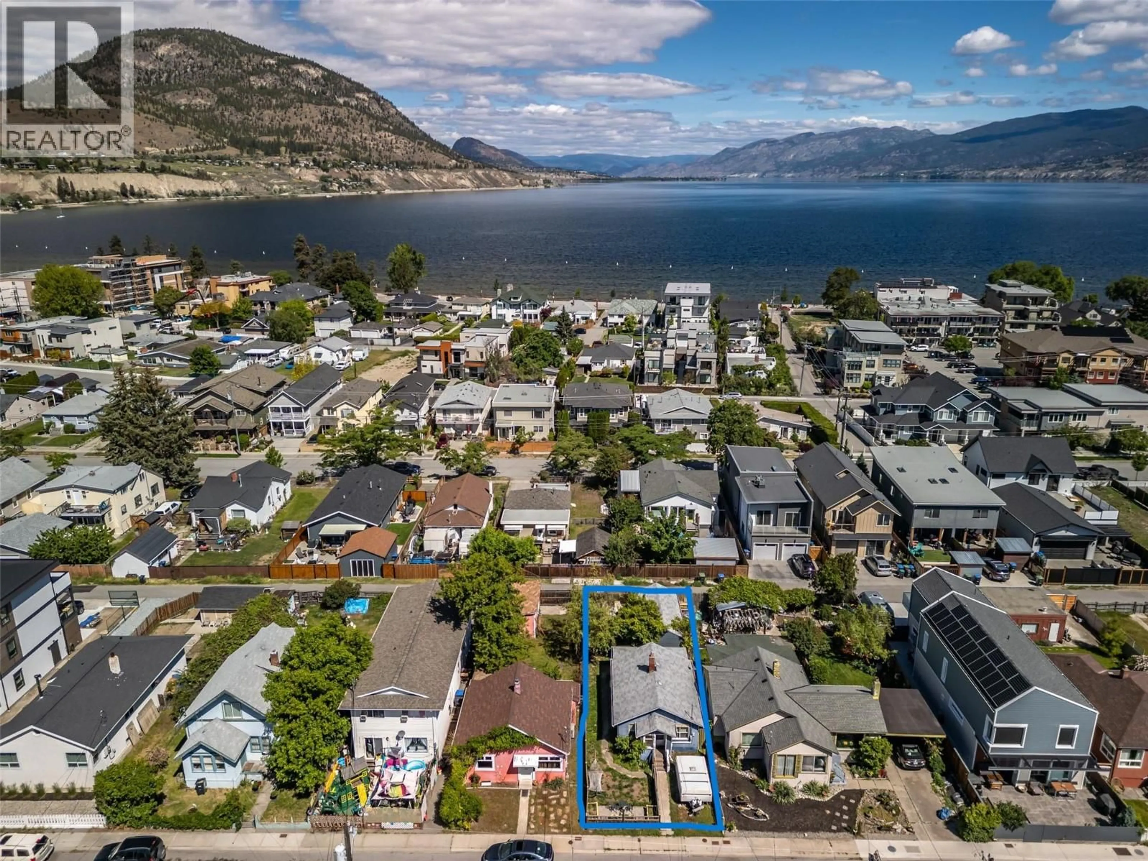 A pic from outside/outdoor area/front of a property/back of a property/a pic from drone, water/lake/river/ocean view for 463 HEALES AVENUE, Penticton British Columbia V2A1G5