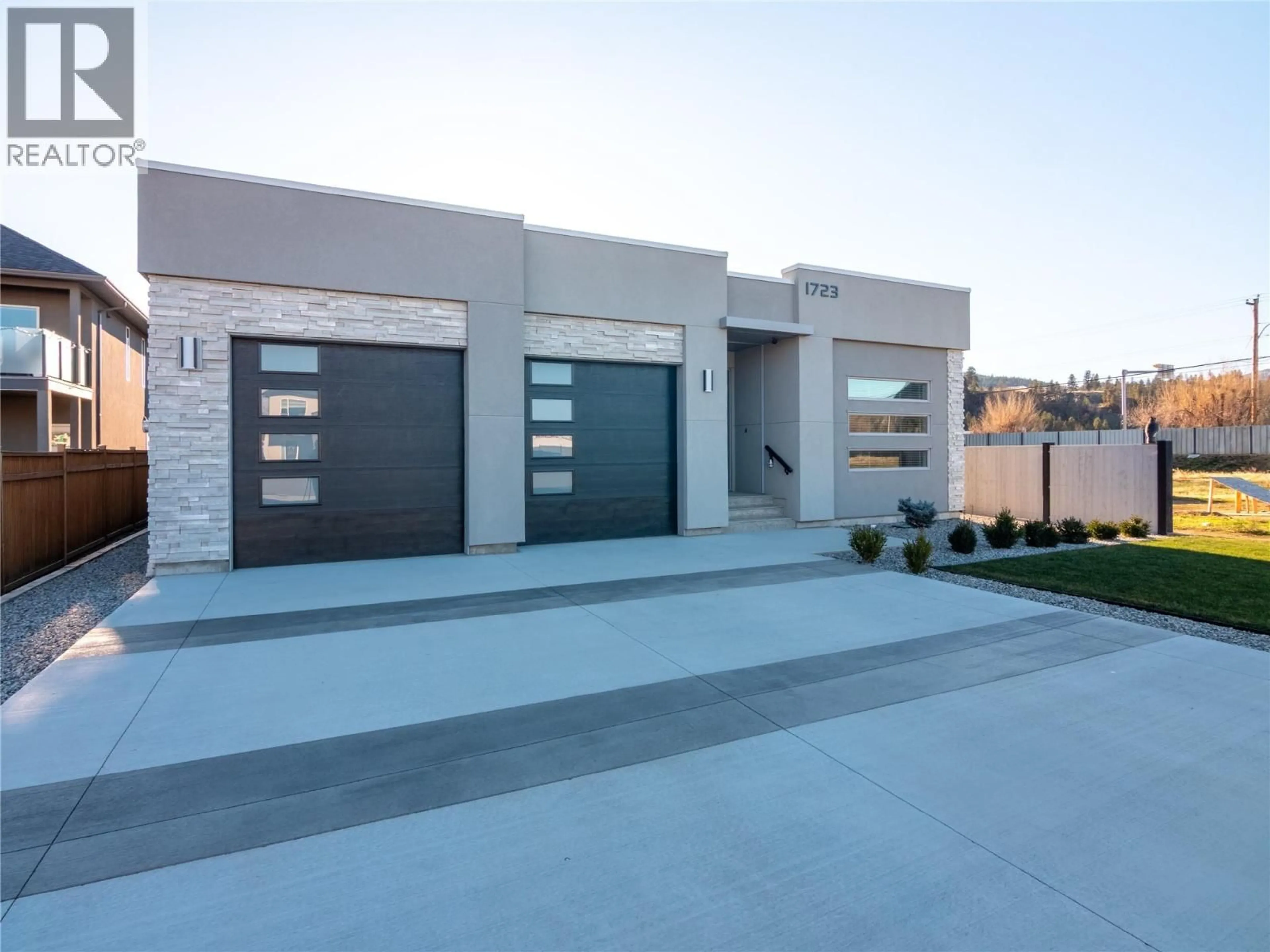 Indoor garage for 1723 TREFFRY PLACE, Summerland British Columbia V0H1Z9