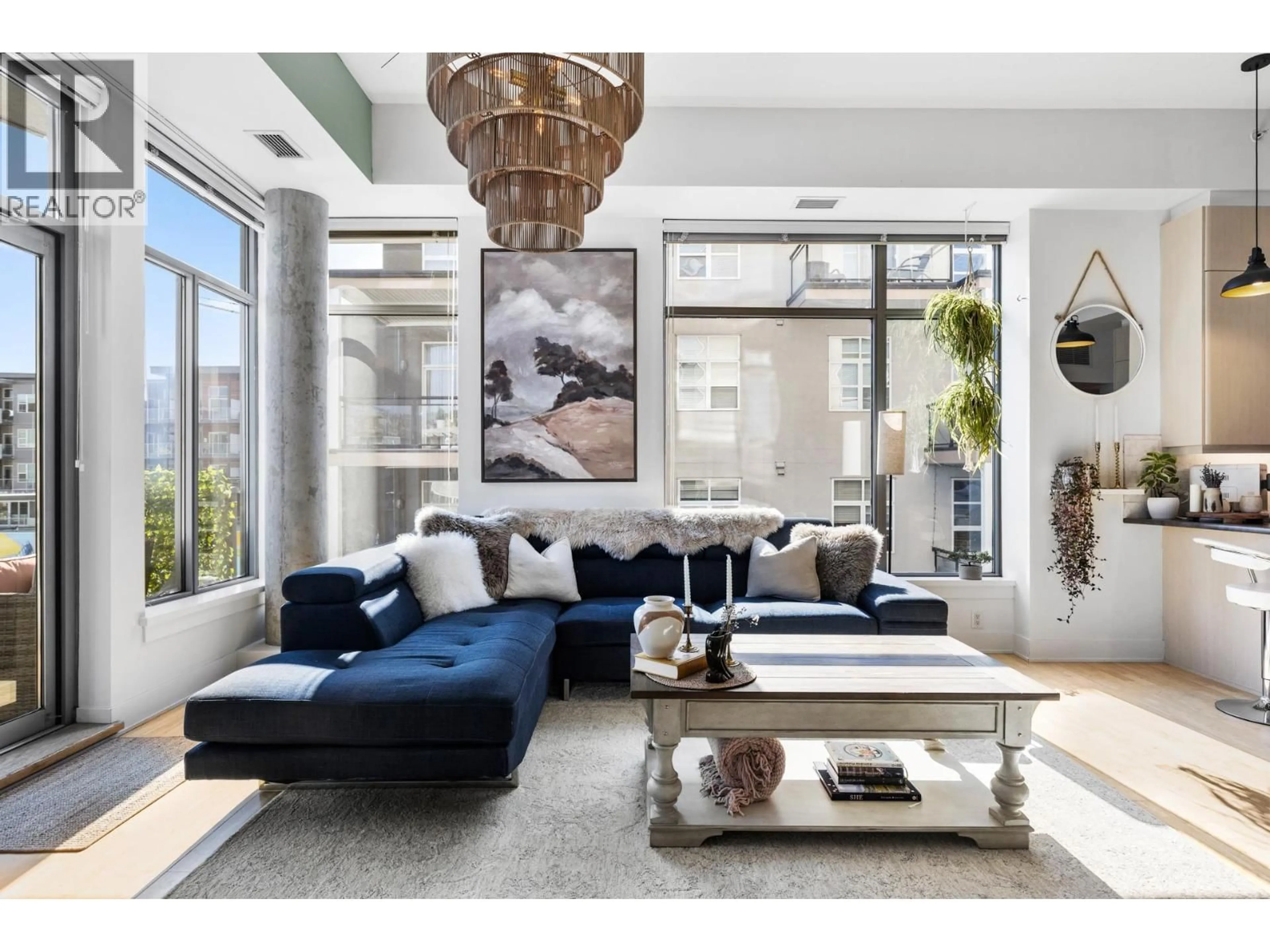 Living room with furniture, unknown for 304 - 1329 ELLIS STREET, Kelowna British Columbia V1Y9X5