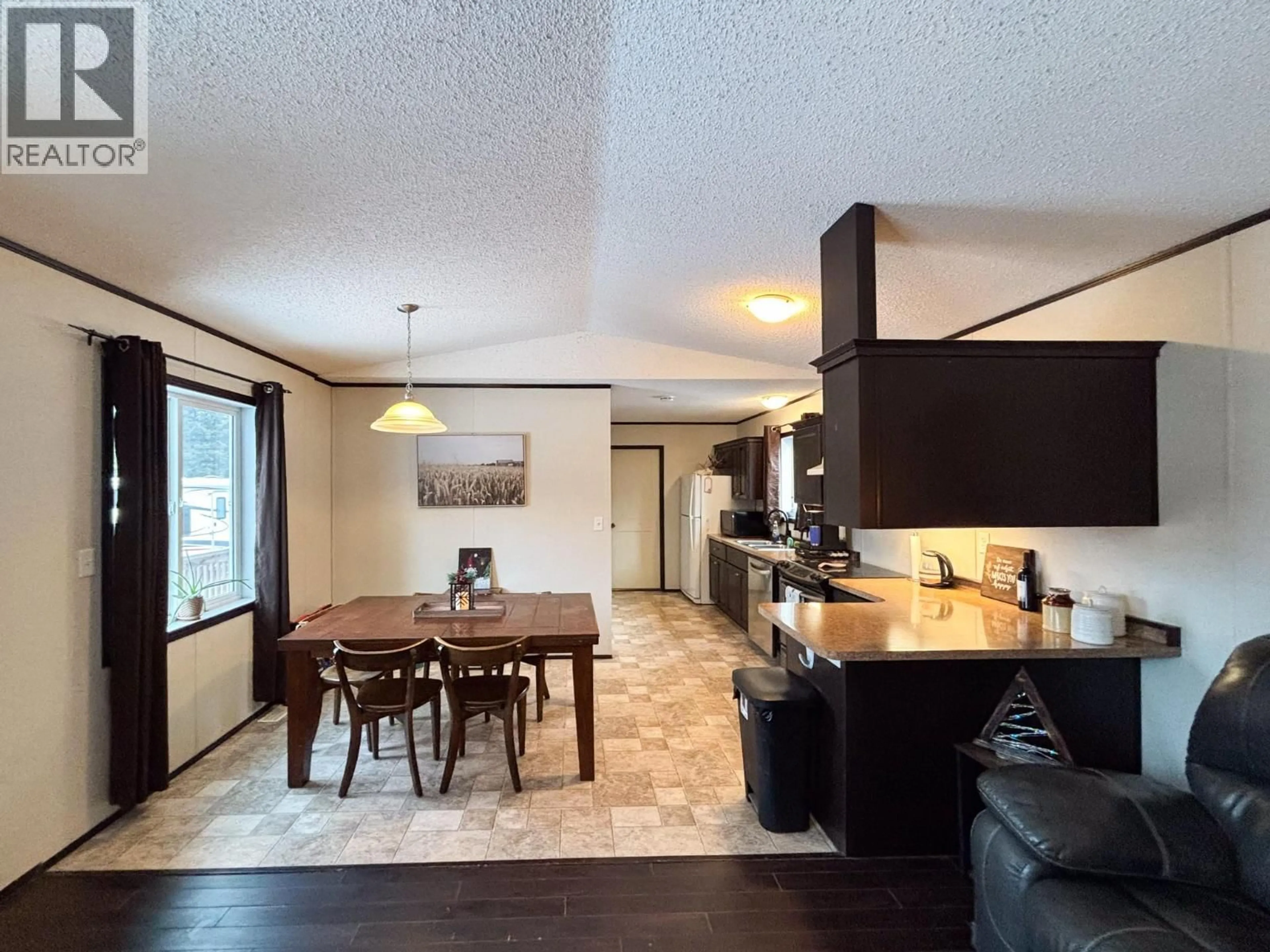Open concept kitchen, unknown for 4821 CRESCENTWOOD DRIVE, Edgewater British Columbia V0A1E0