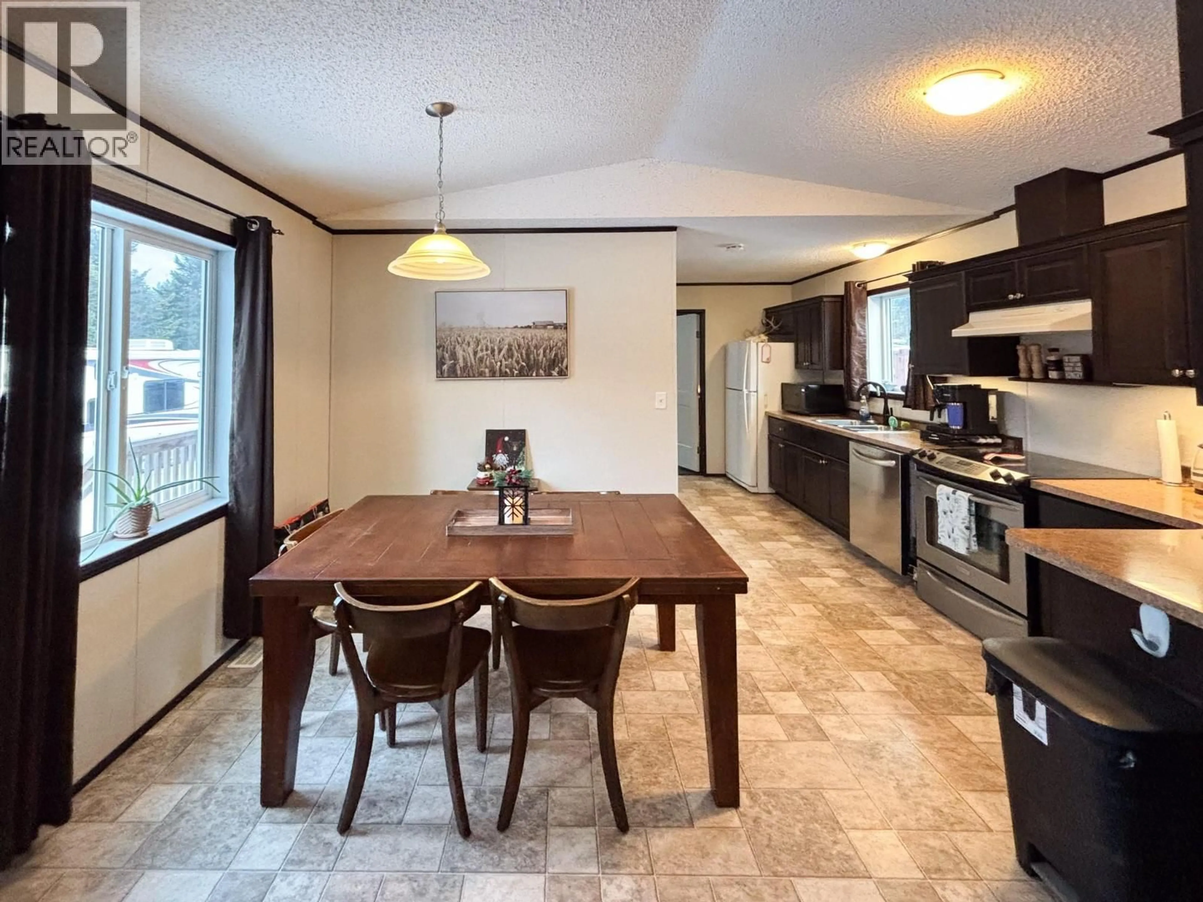 Open concept kitchen, unknown for 4821 CRESCENTWOOD DRIVE, Edgewater British Columbia V0A1E0