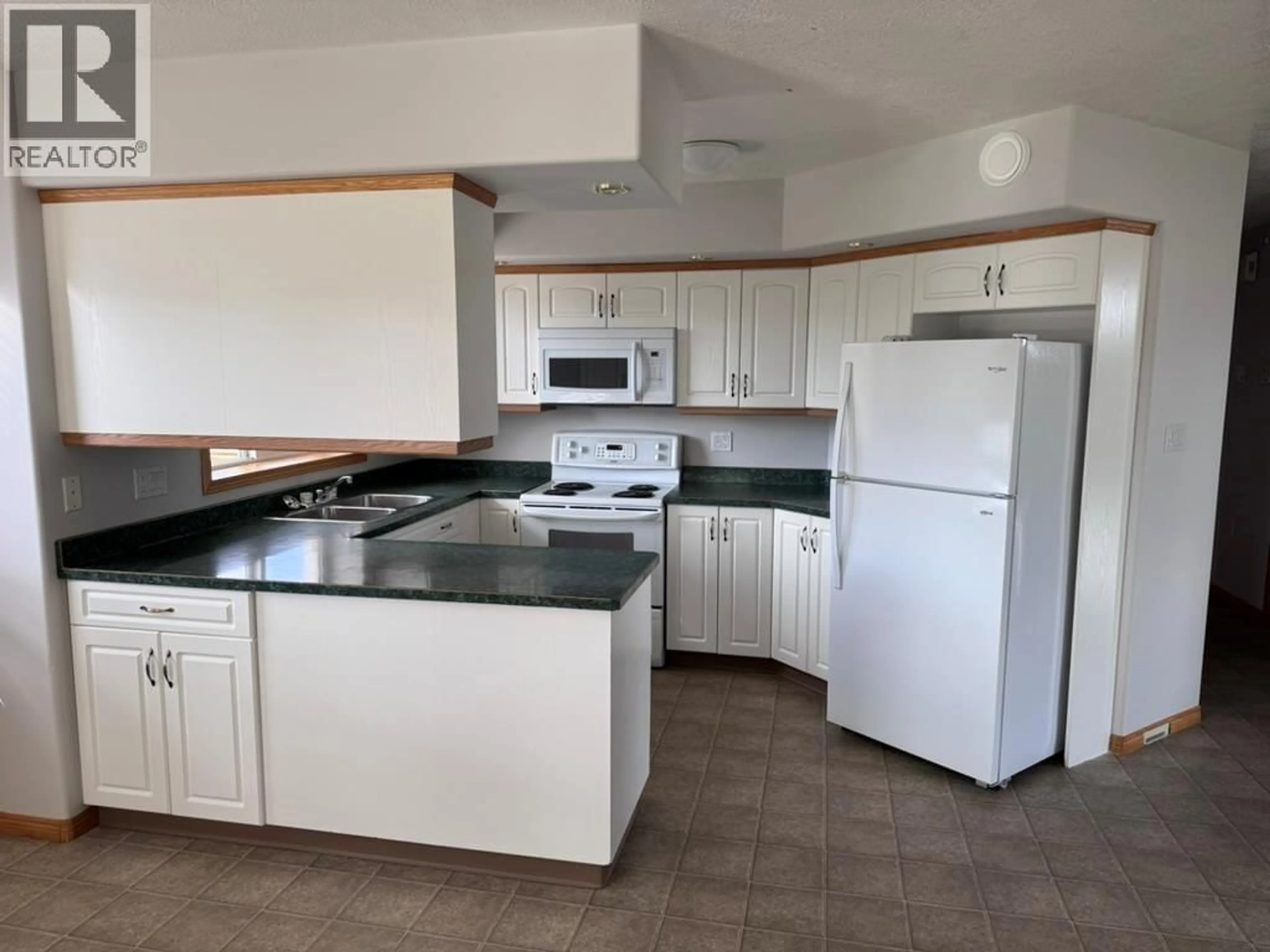 Standard kitchen, unknown for 1832 WILLOWBROOK CRESCENT, Dawson Creek British Columbia V1G2P9