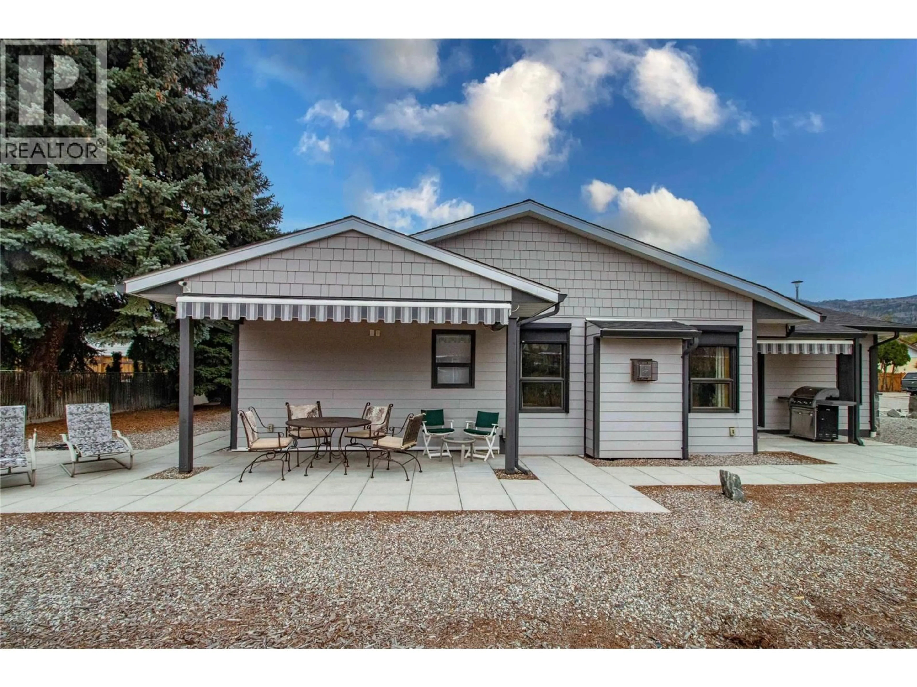 Home with vinyl exterior material, unknown for 303 ROY AVENUE, Penticton British Columbia V2A7M8