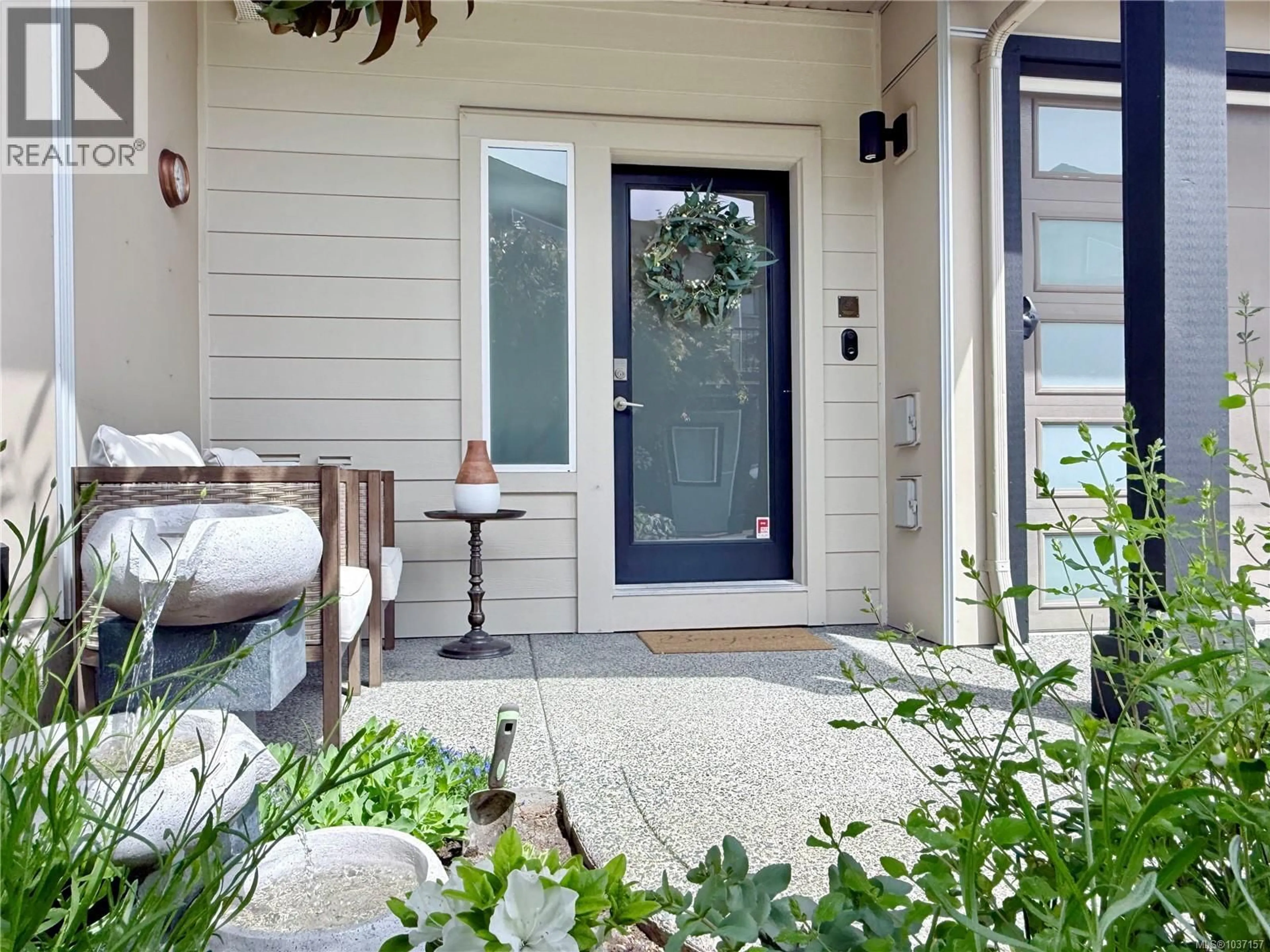 Indoor entryway for 1026 BOEING CLOSE, Langford British Columbia V9B0R2