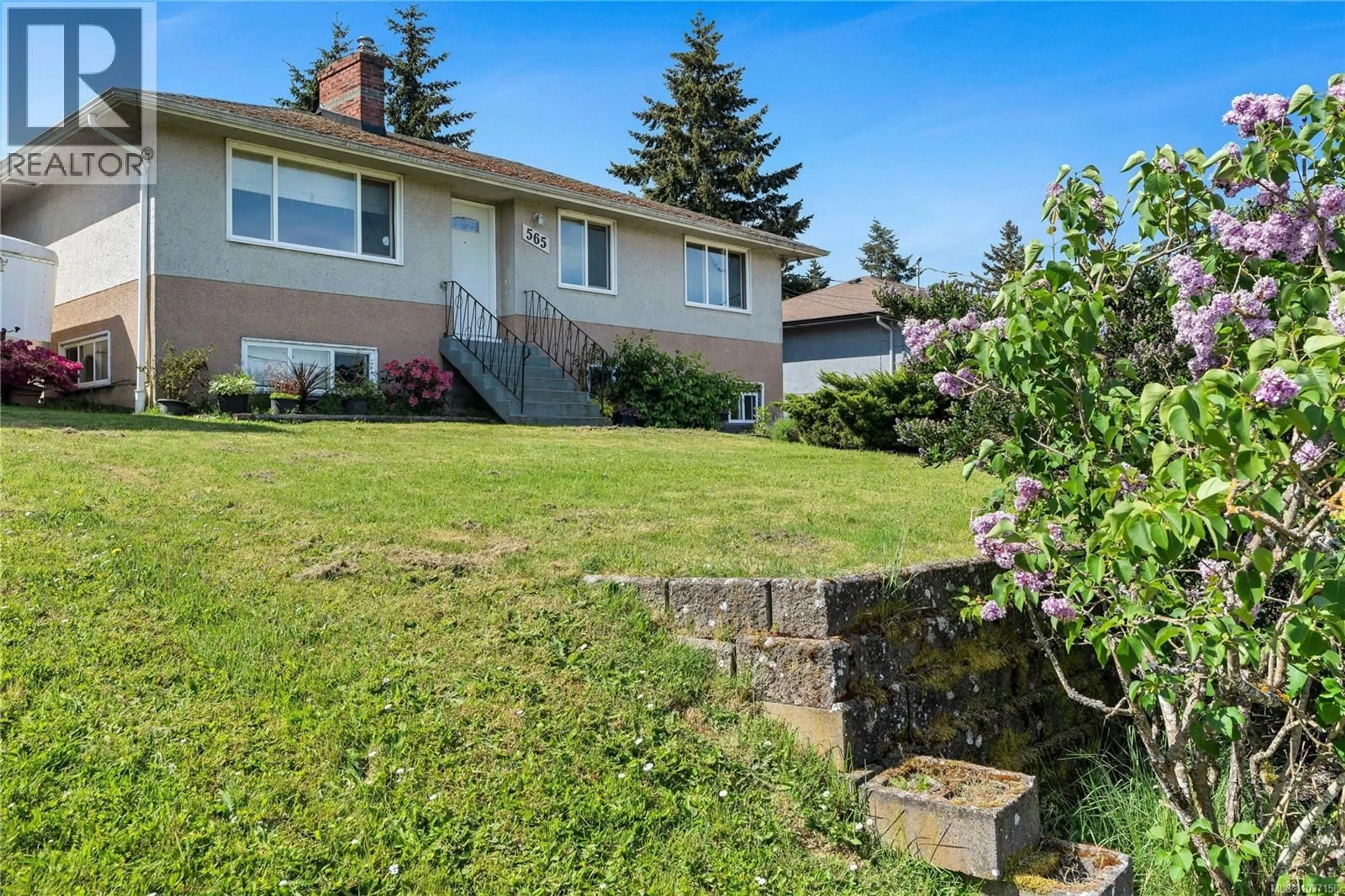 Unknown for 565 BAKER STREET, Saanich British Columbia V8Z2H6