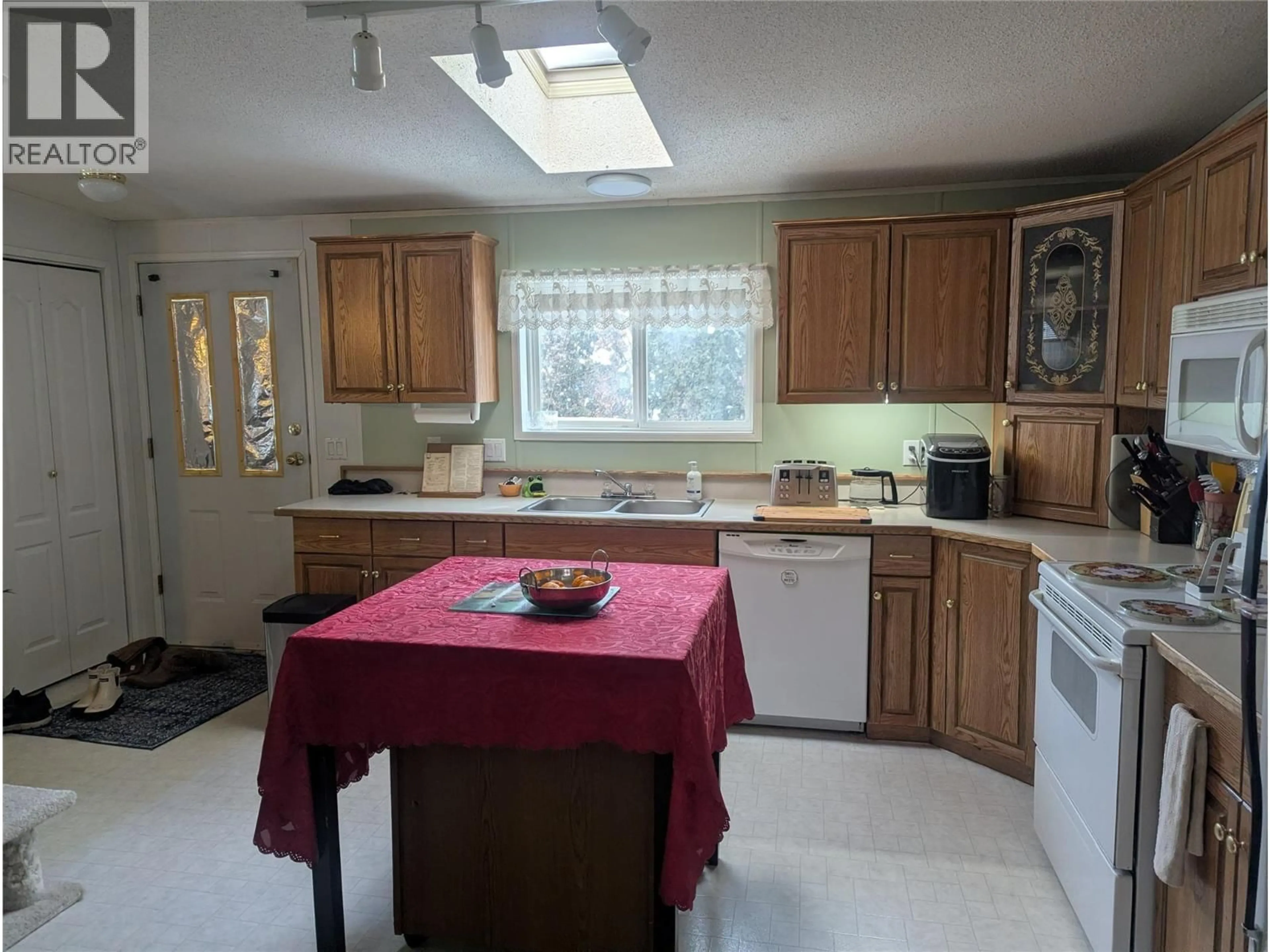 Standard kitchen, unknown for 4893 GERELLA ROAD, Pritchard British Columbia V0E2P0