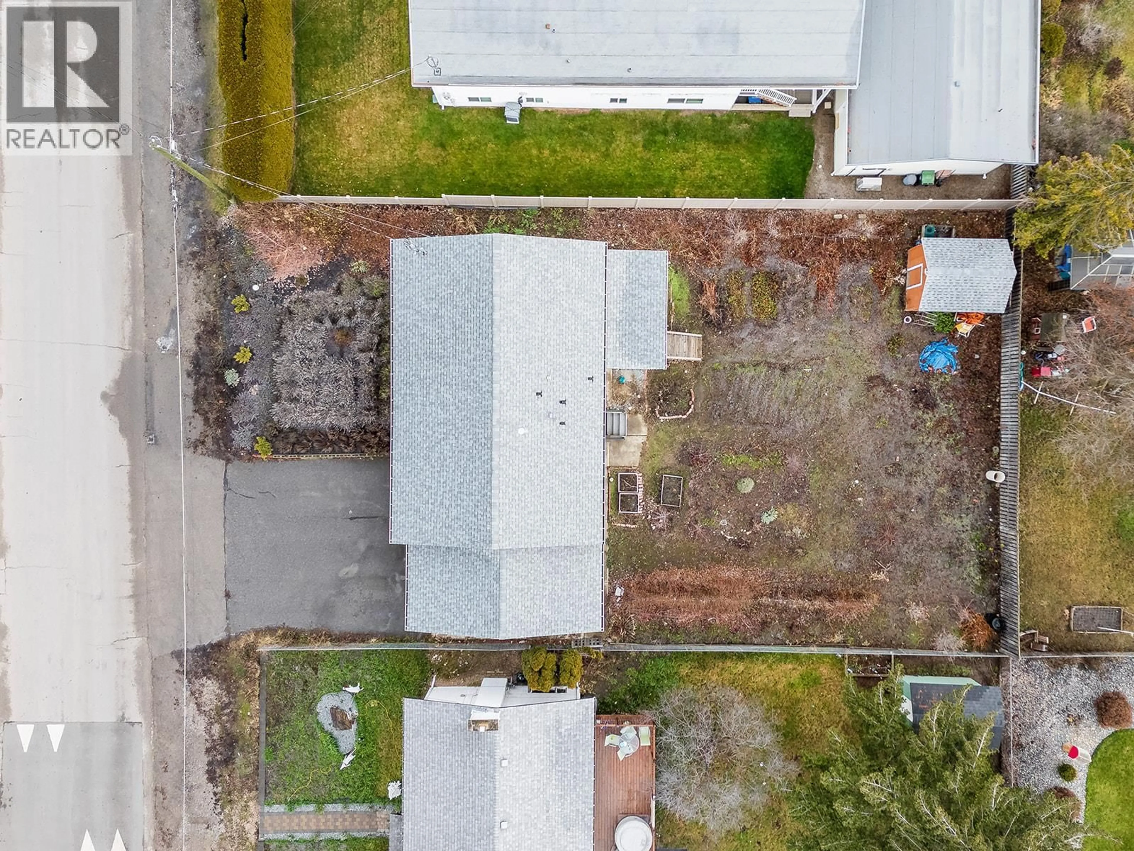 A pic from outside/outdoor area/front of a property/back of a property/a pic from drone, street for 1425 COLLISON ROAD, Kelowna British Columbia V1X1K9