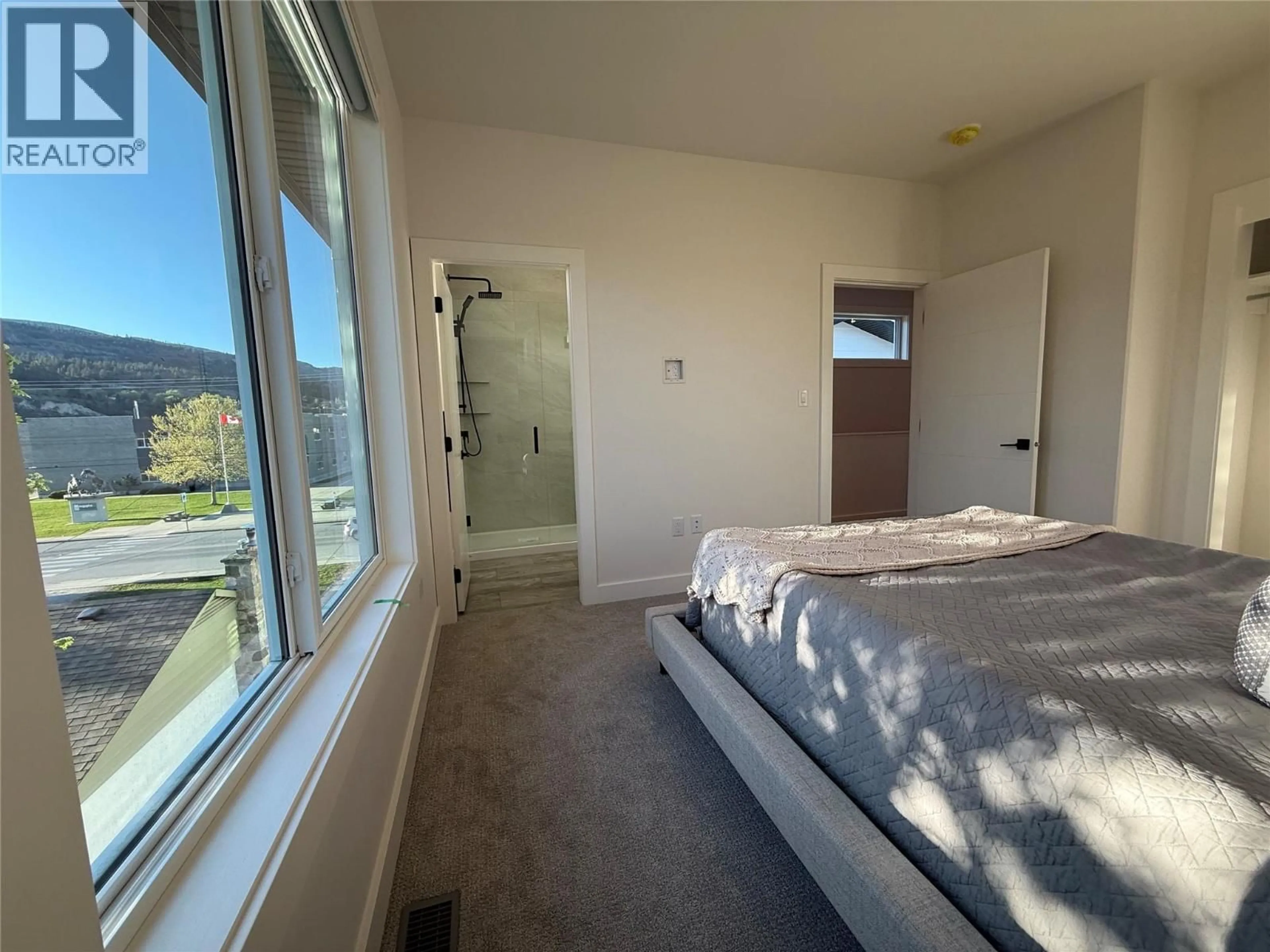 A pic of a room for 101 - 143 GREEN AVENUE, Penticton British Columbia V2A3S9