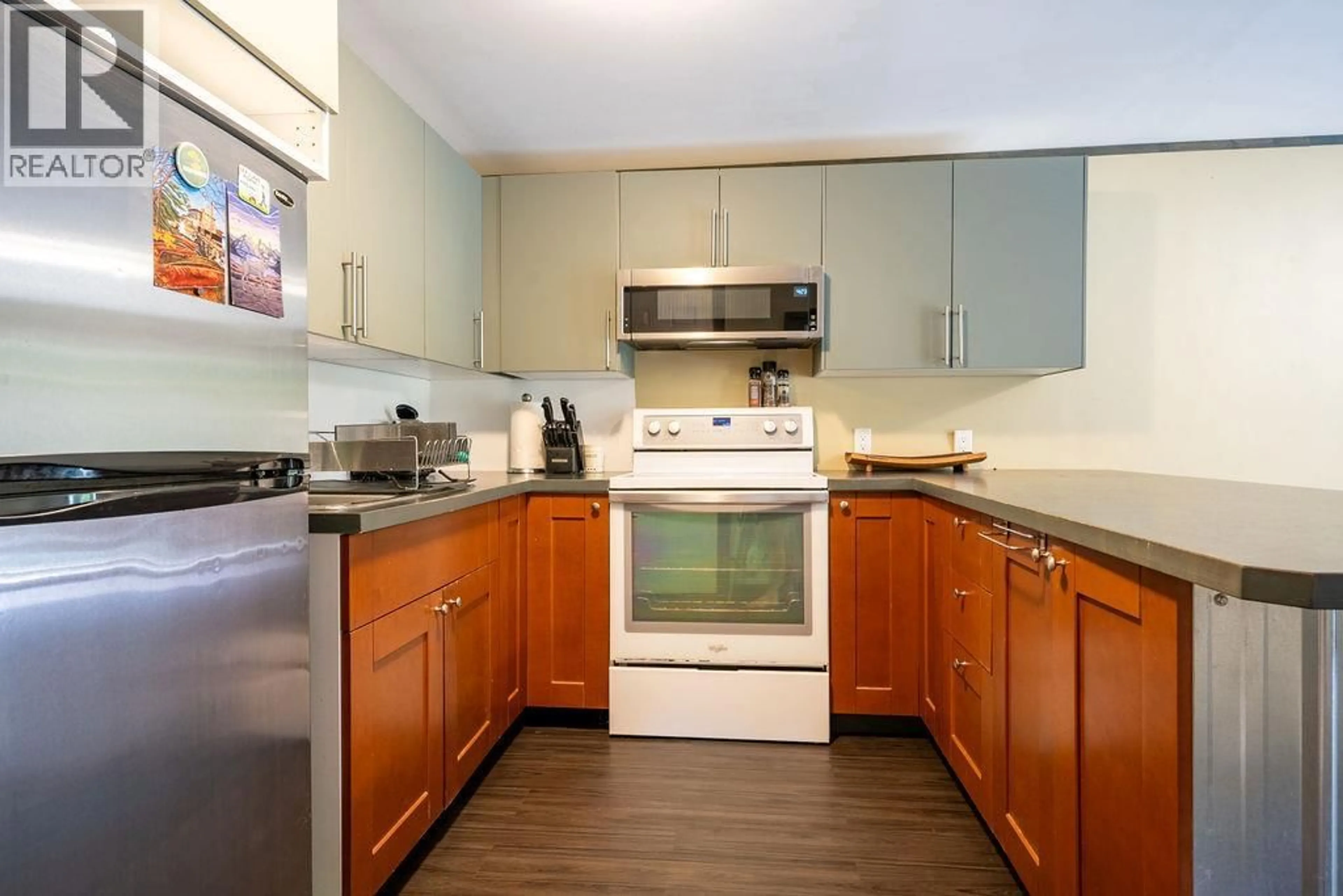 Standard kitchen, unknown for 4 - 1079 LUNDELL ROAD, Revelstoke British Columbia V0E2S0