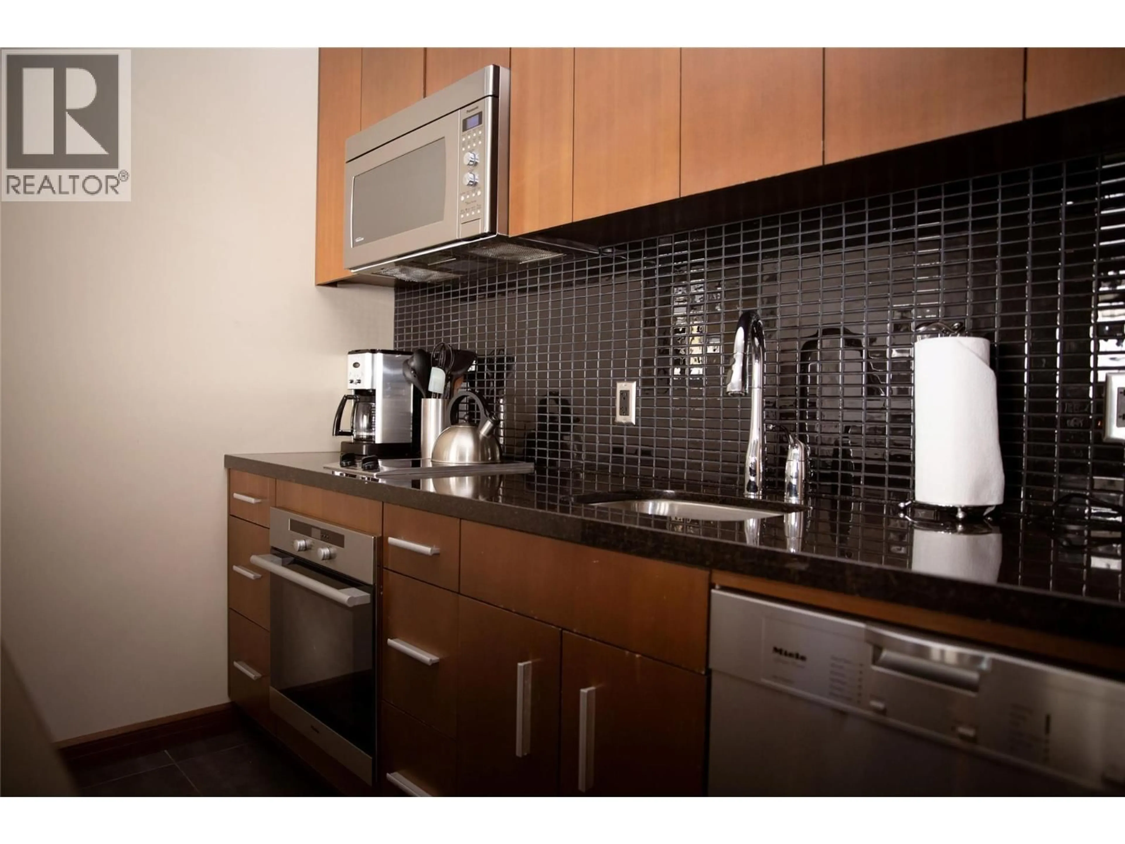 Standard kitchen, unknown for 2533 - 2950 CAMOZZI ROAD, Revelstoke British Columbia V0E2S0