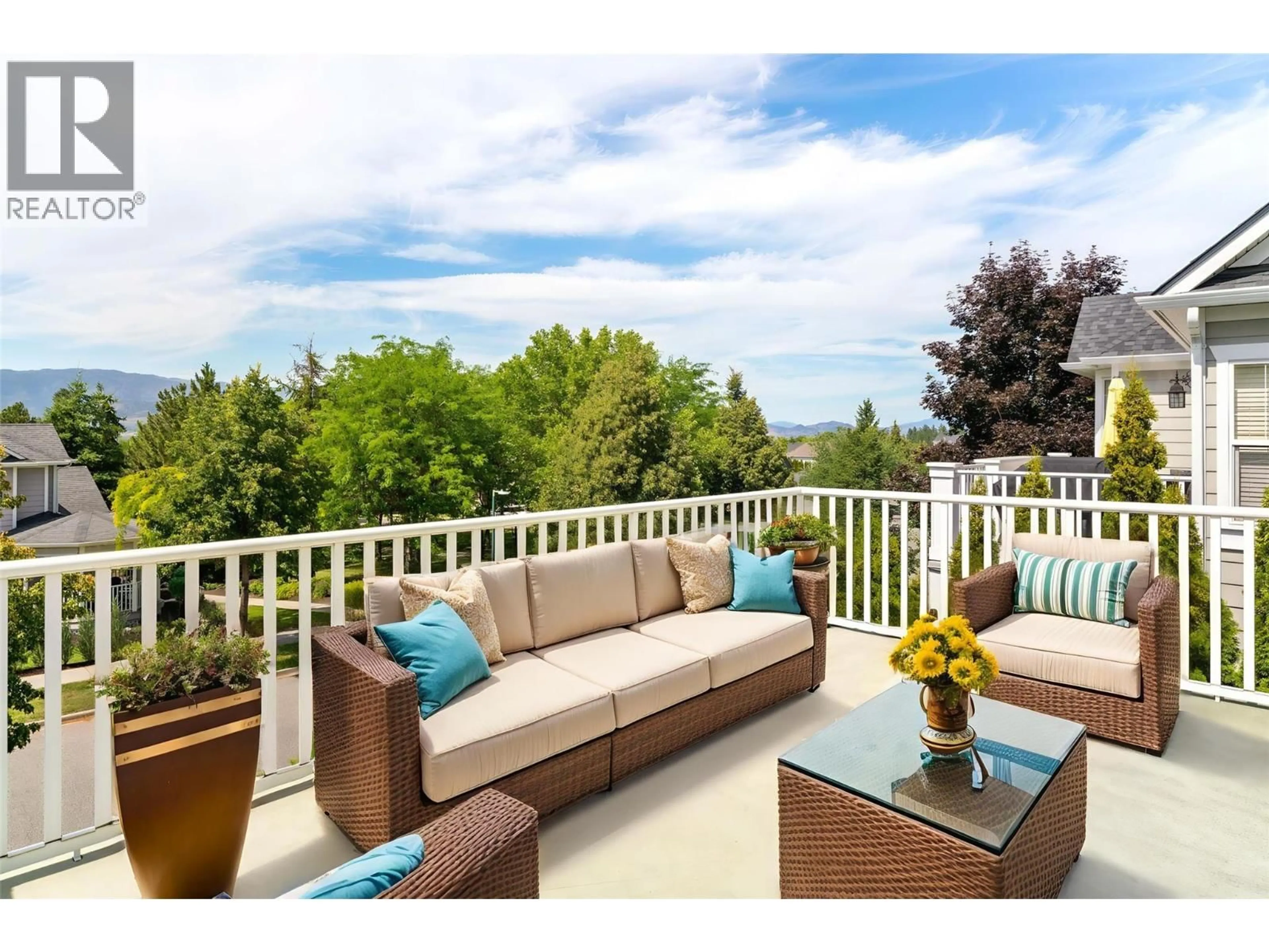 Patio, water/lake/river/ocean view for 371 MCCARREN AVENUE, Kelowna British Columbia V1W4W3