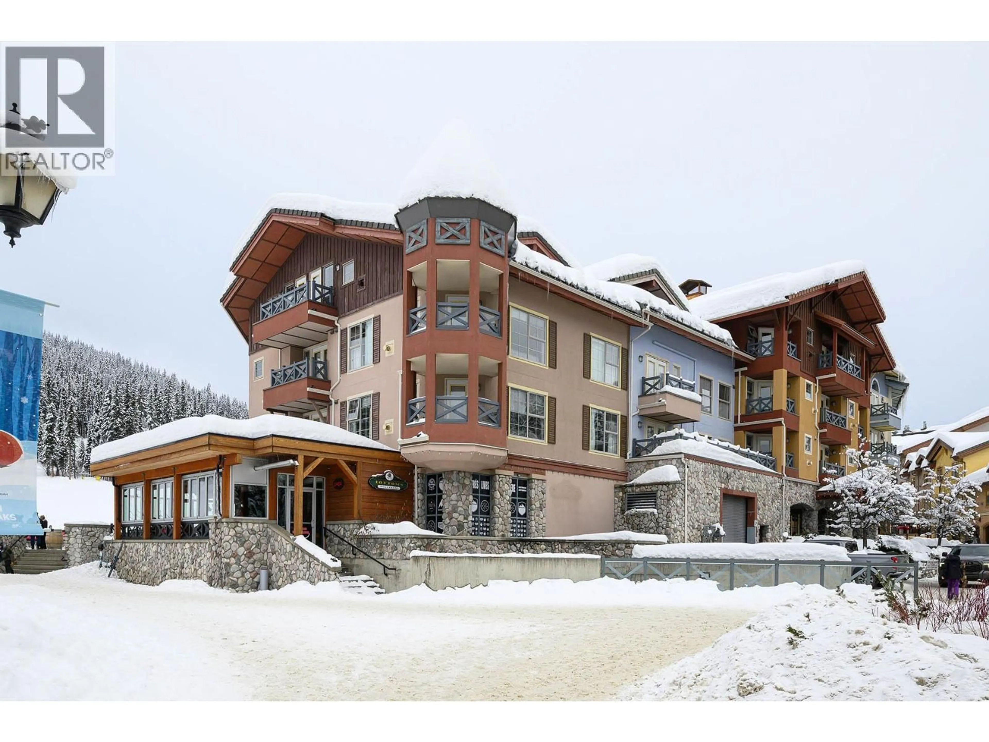 Indoor foyer for 410 - 3160 CREEKSIDE WAY, Sun Peaks British Columbia V0E5N0