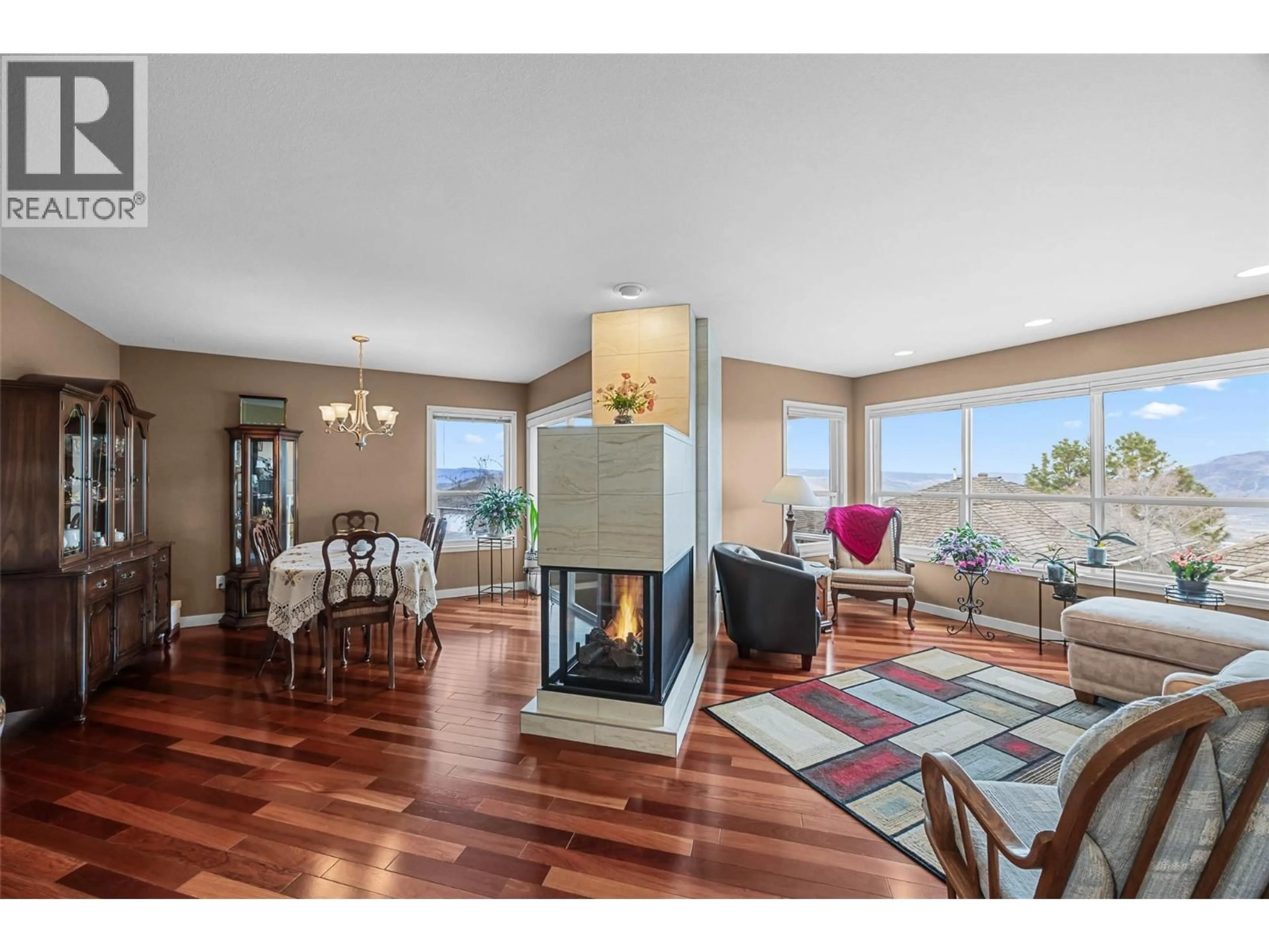 Living room with furniture, wood/laminate floor for 25 - 2080 PACIFIC WAY, Kamloops British Columbia V1S1V3