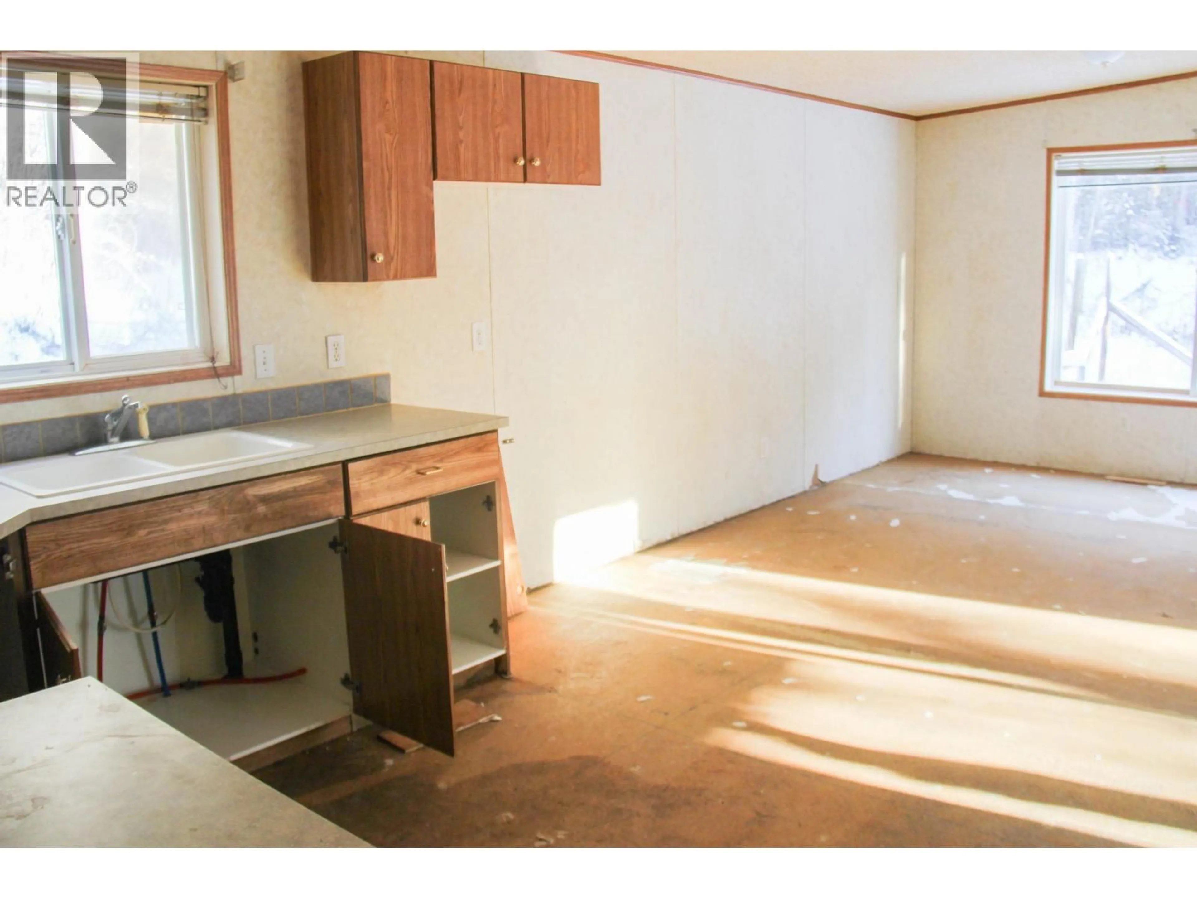 A pic of a room for 2369 BARRIERE LAKES ROAD, Barriere British Columbia V0E1E0