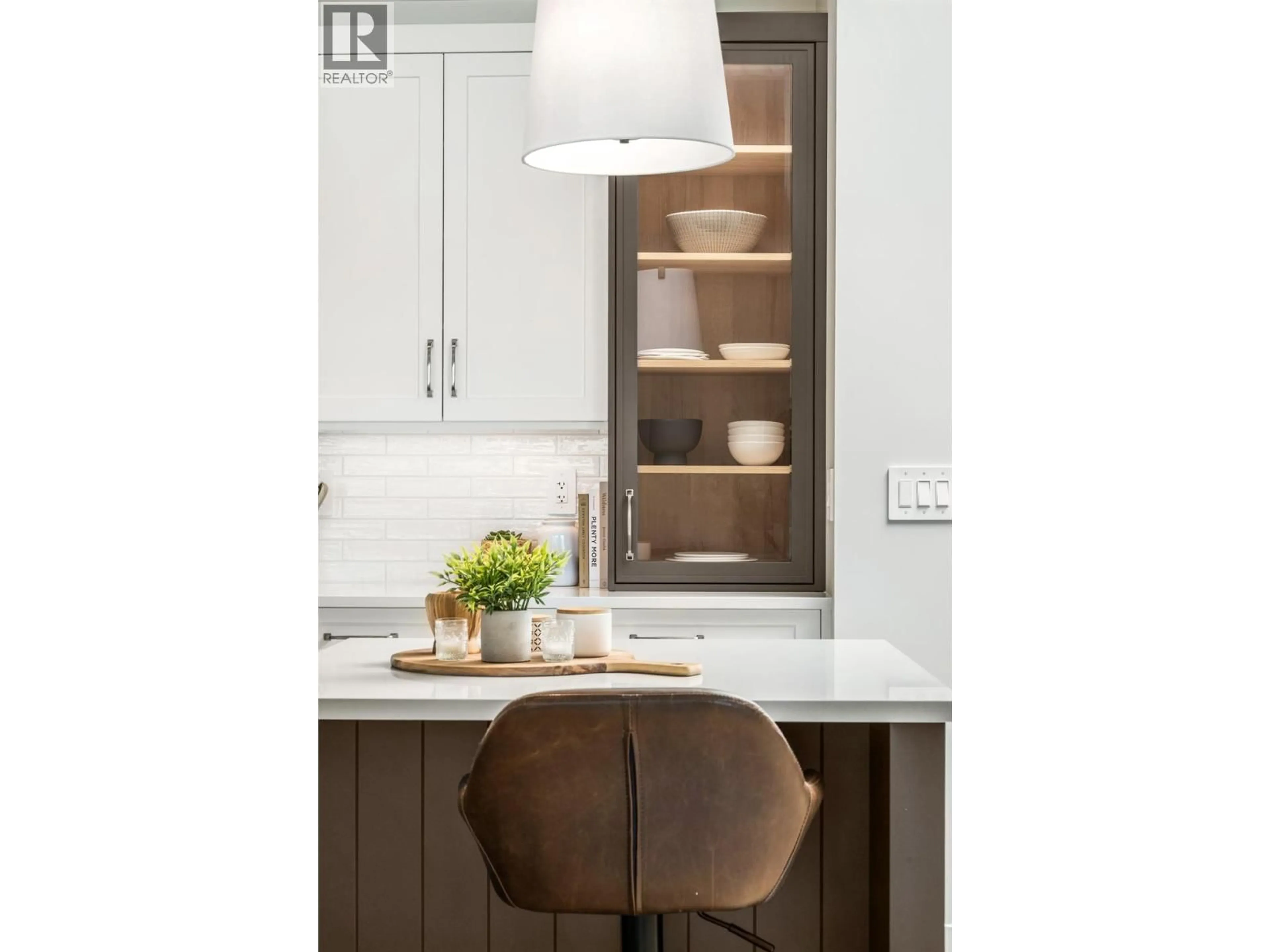 Contemporary kitchen, unknown for 98 - 7760 OKANAGAN LANDING ROAD, Okanagan Landing British Columbia V1H1Z4