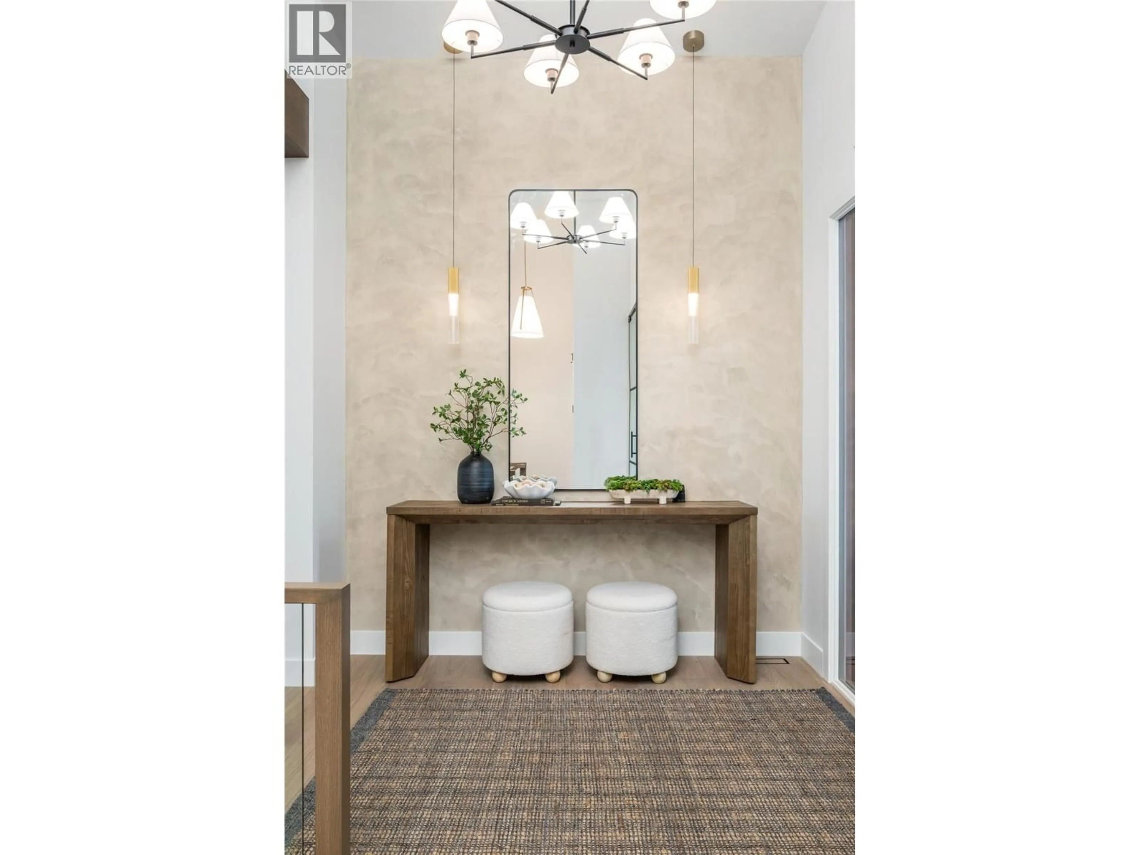 Indoor entryway for 4017 SUNSTONE STREET, West Kelowna British Columbia V4T0H1