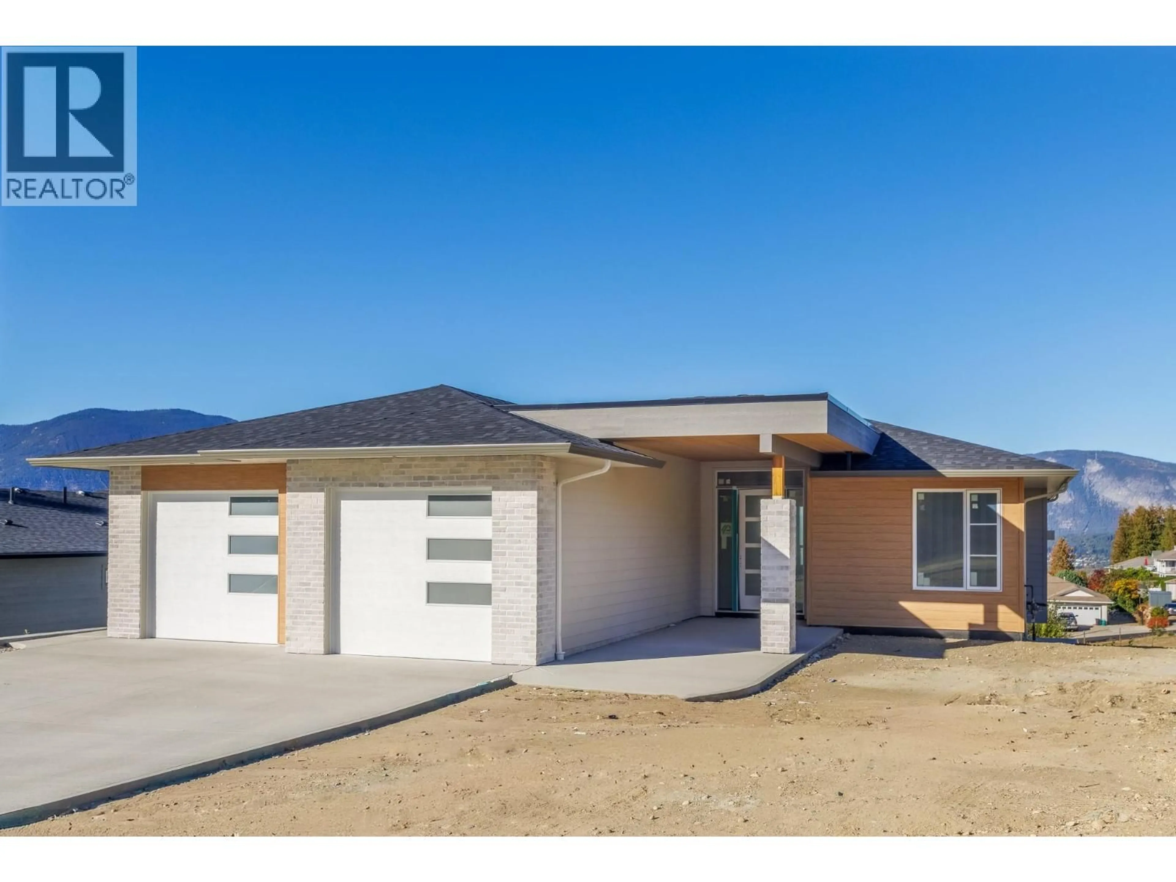 Unknown for 1121 16 AVENUE SOUTHEAST, Salmon Arm British Columbia V1E2R5